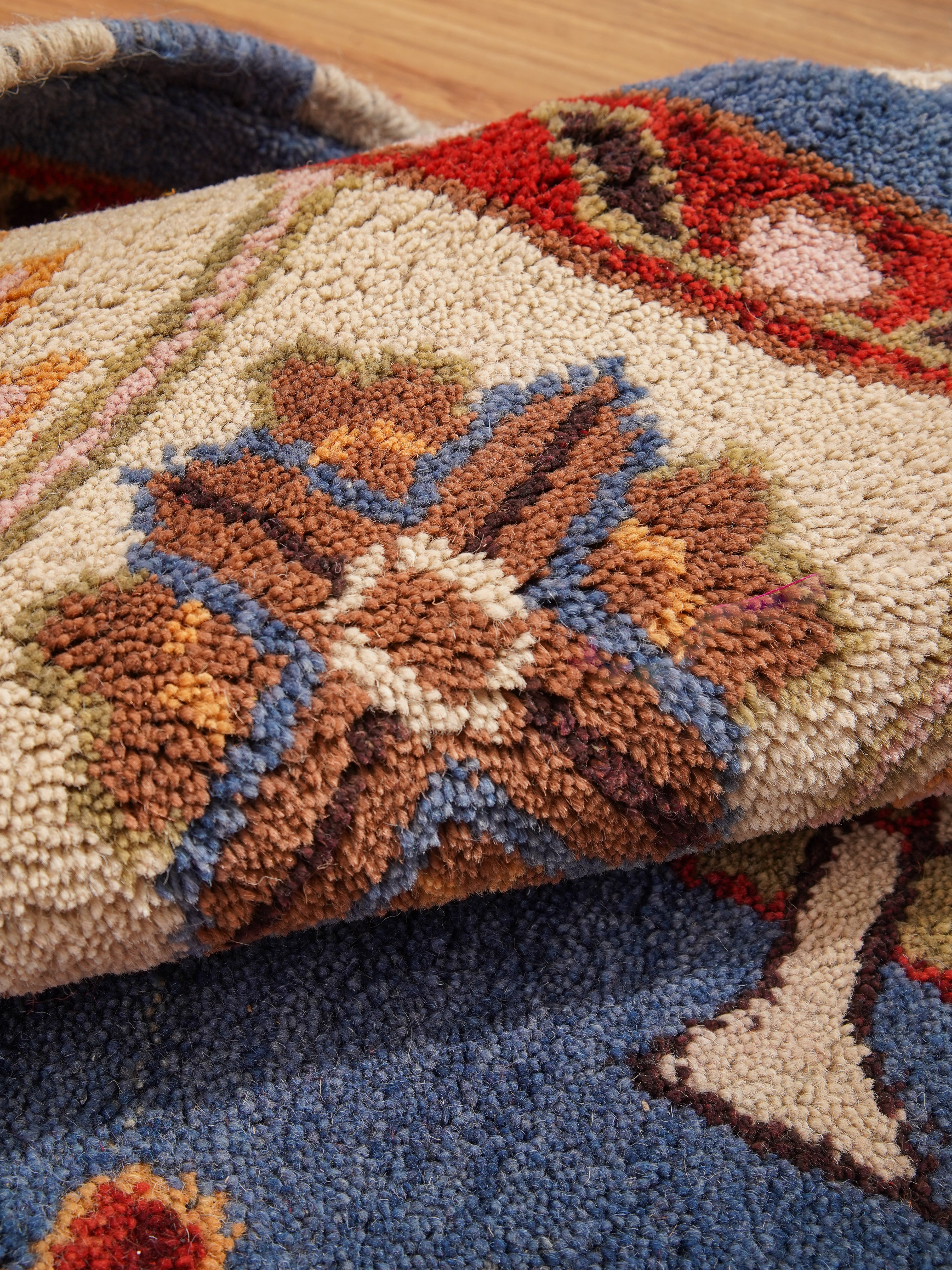 Vividha Hand Knotted Oriental Rug