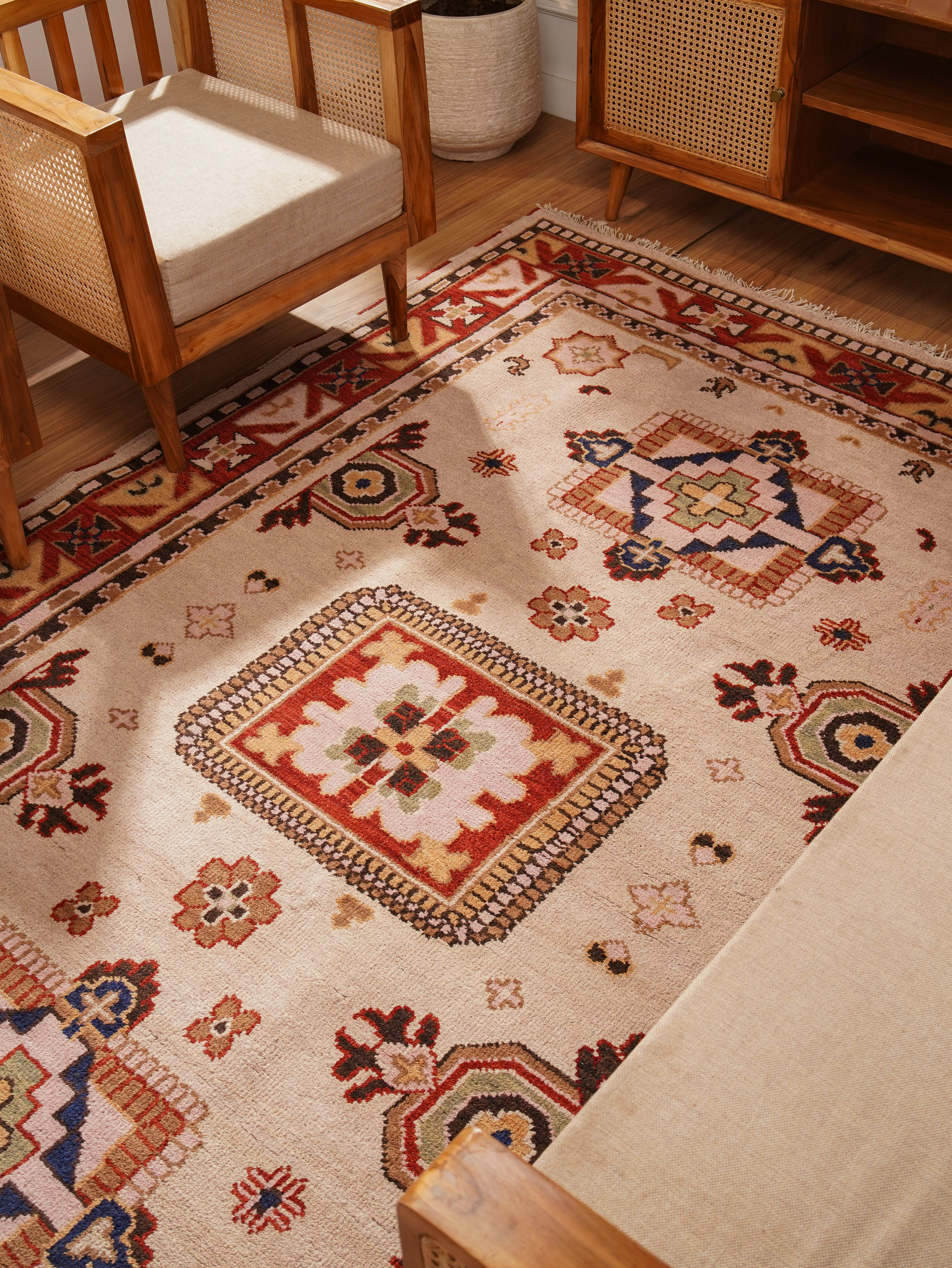 Vistar Hand Knotted Oriental Rug