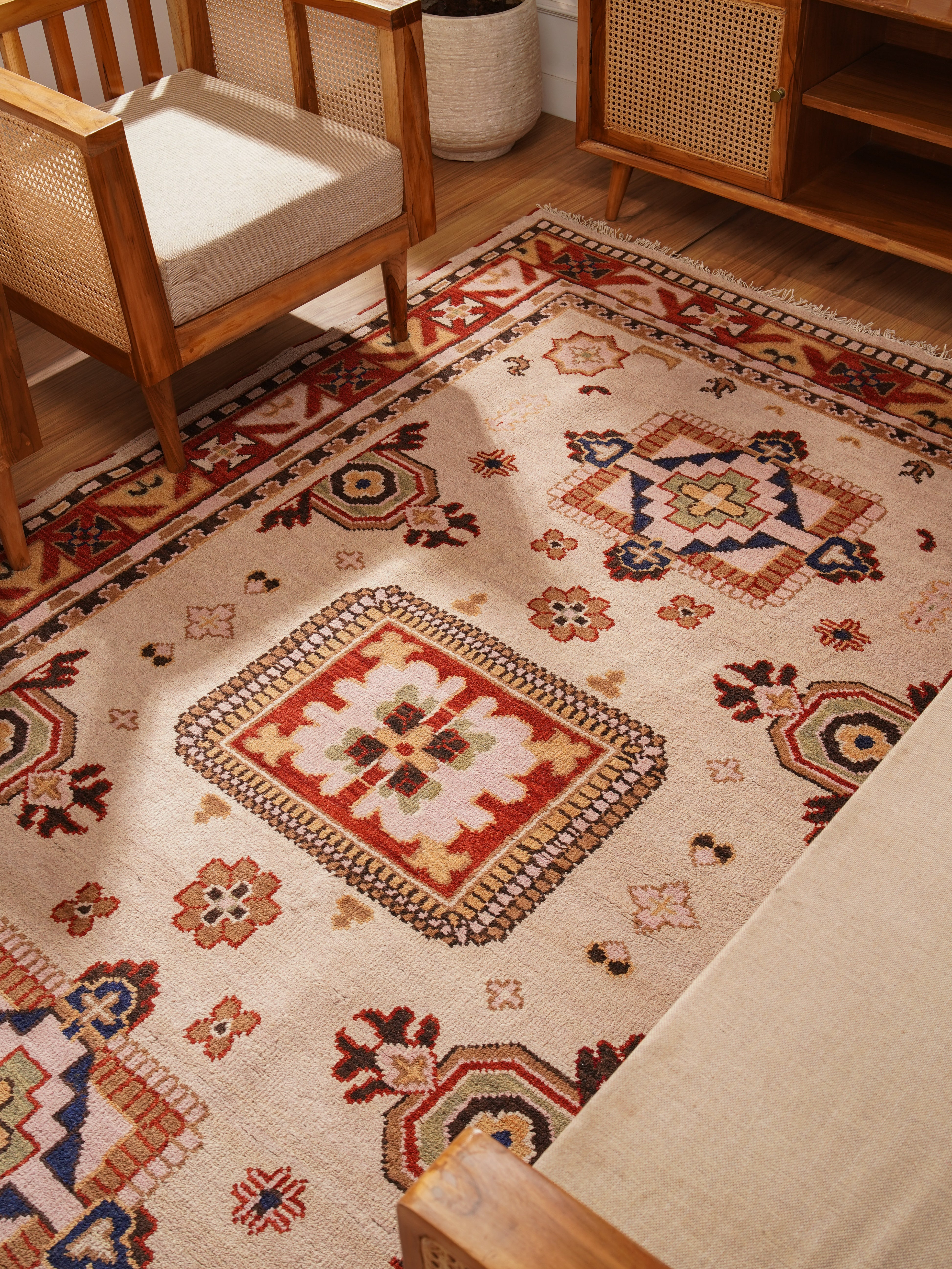Vistar Hand Knotted Oriental Rug