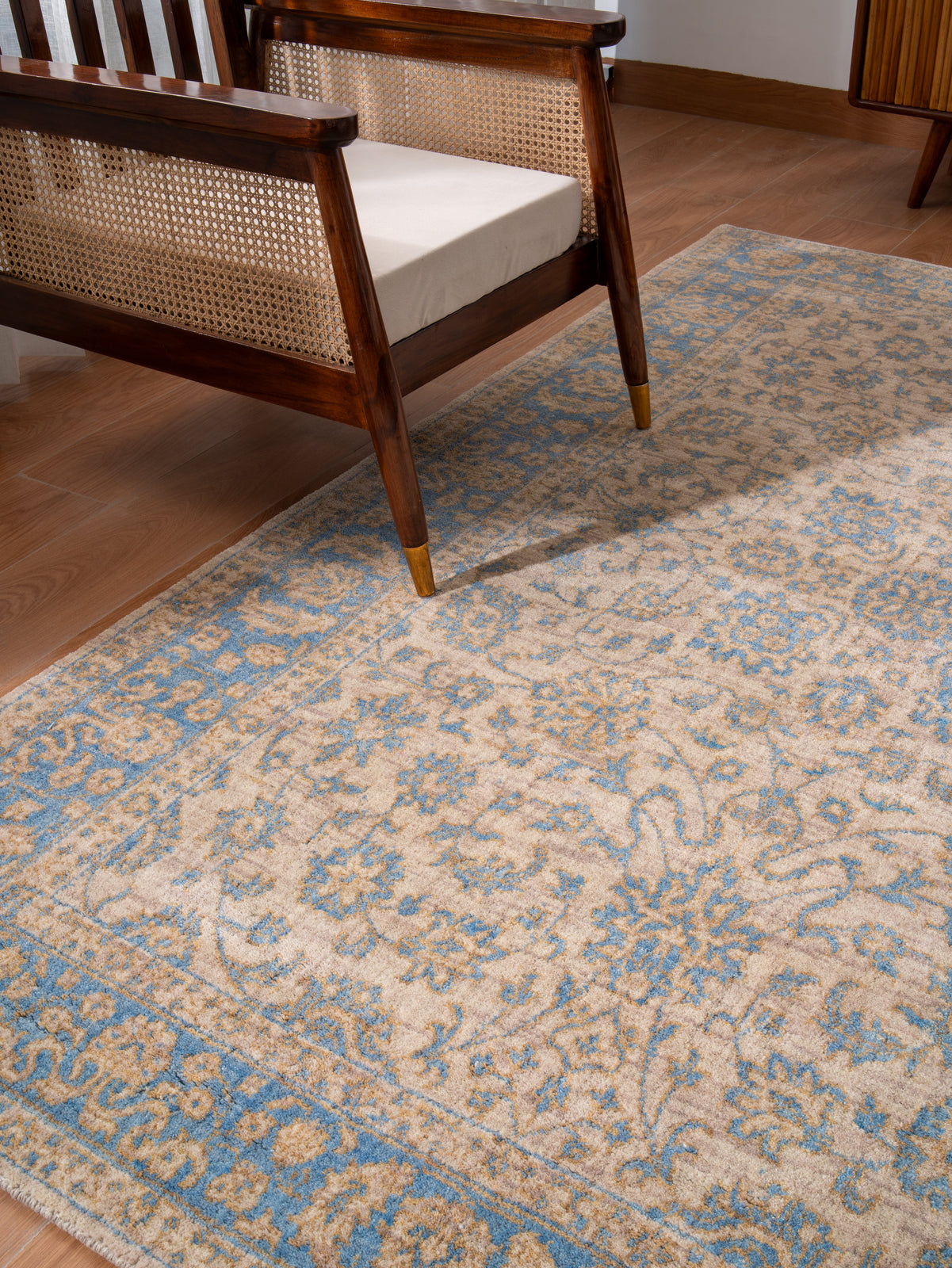 Sahara Blue Hand Knotted Wool Oriental Area Rug
