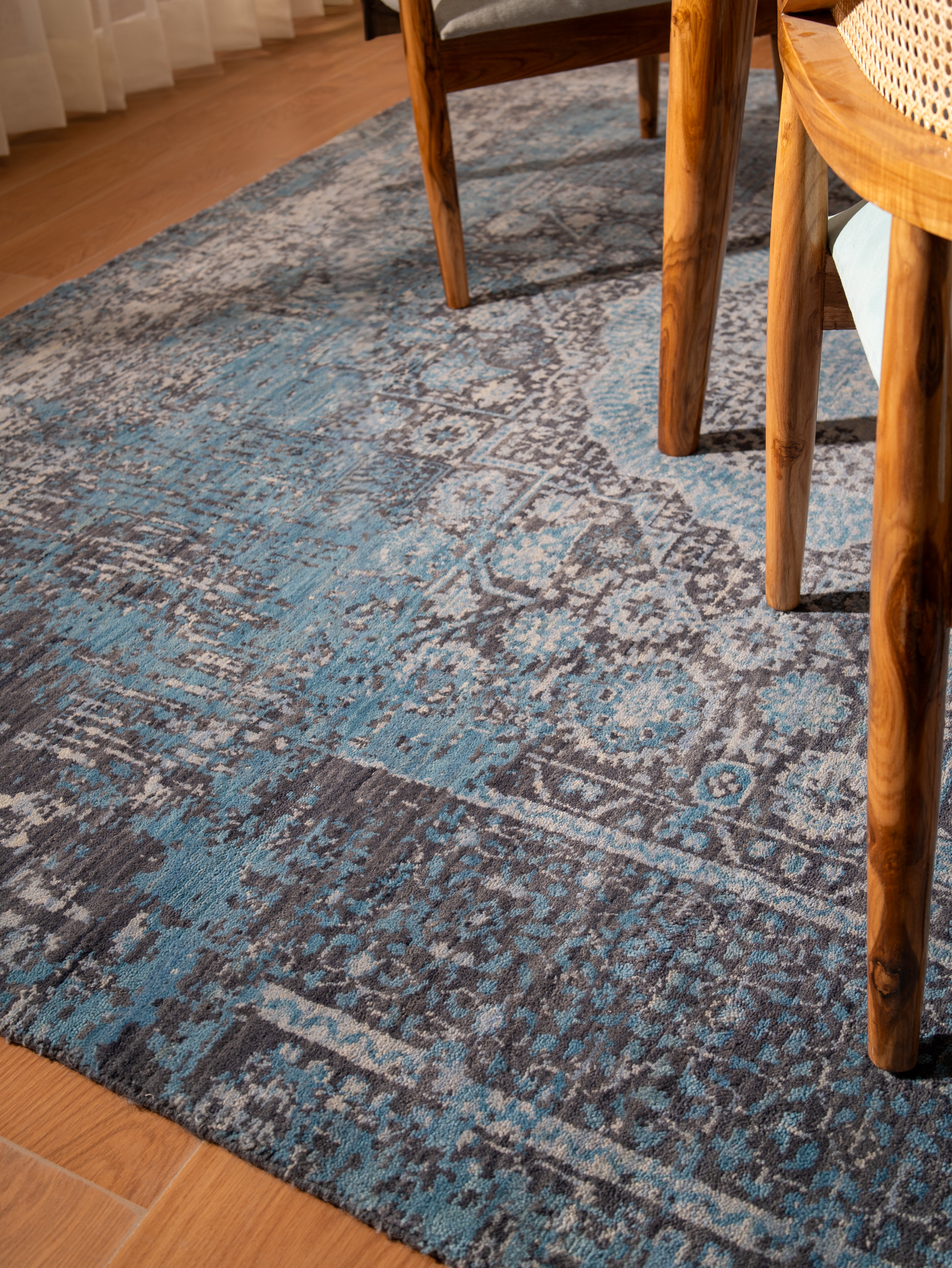 Blue Reverie Hand Knotted Wool Oriental Area Rug