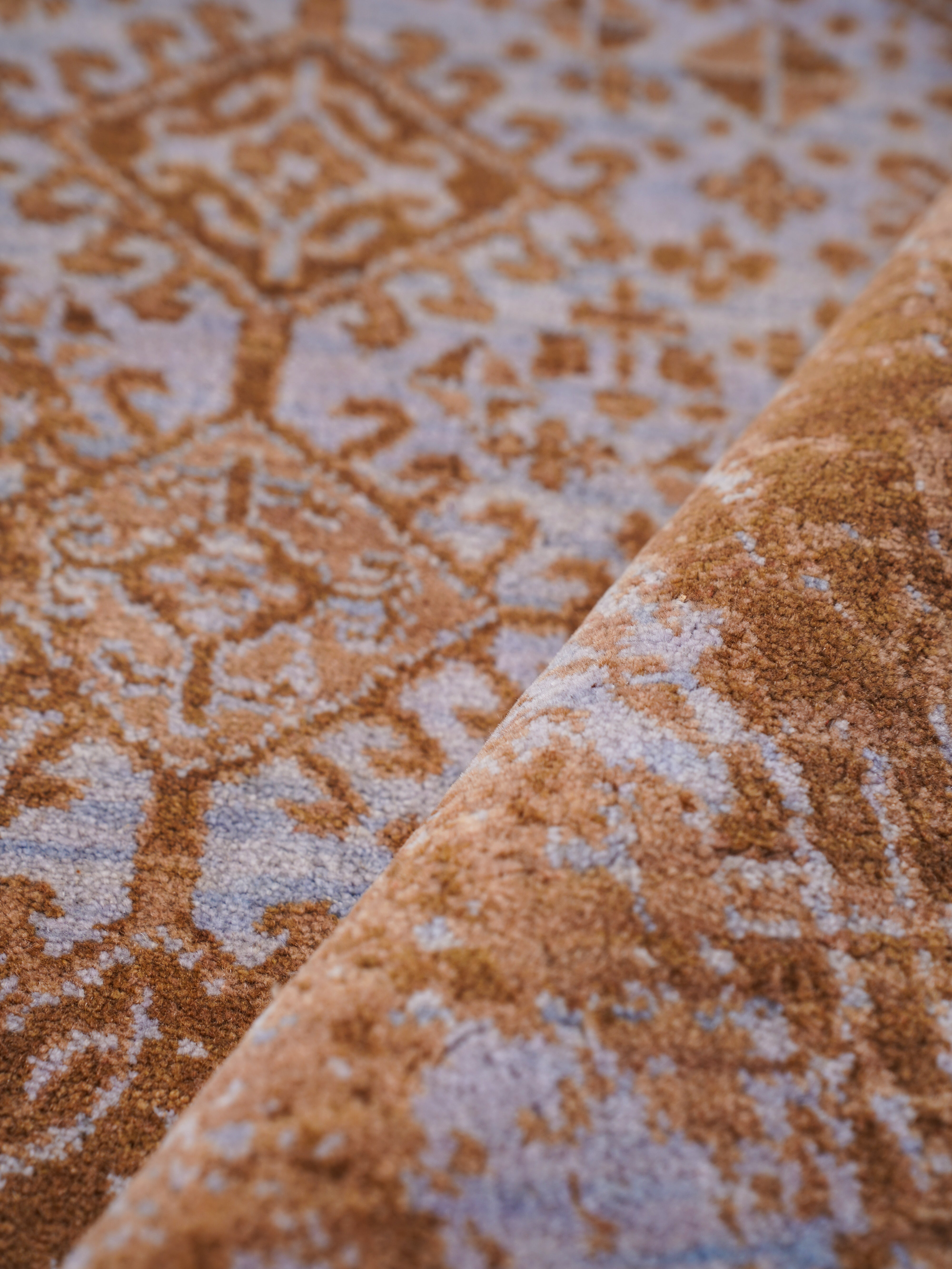 Antique-Inspired Distressed Hand Knotted Wool Rug