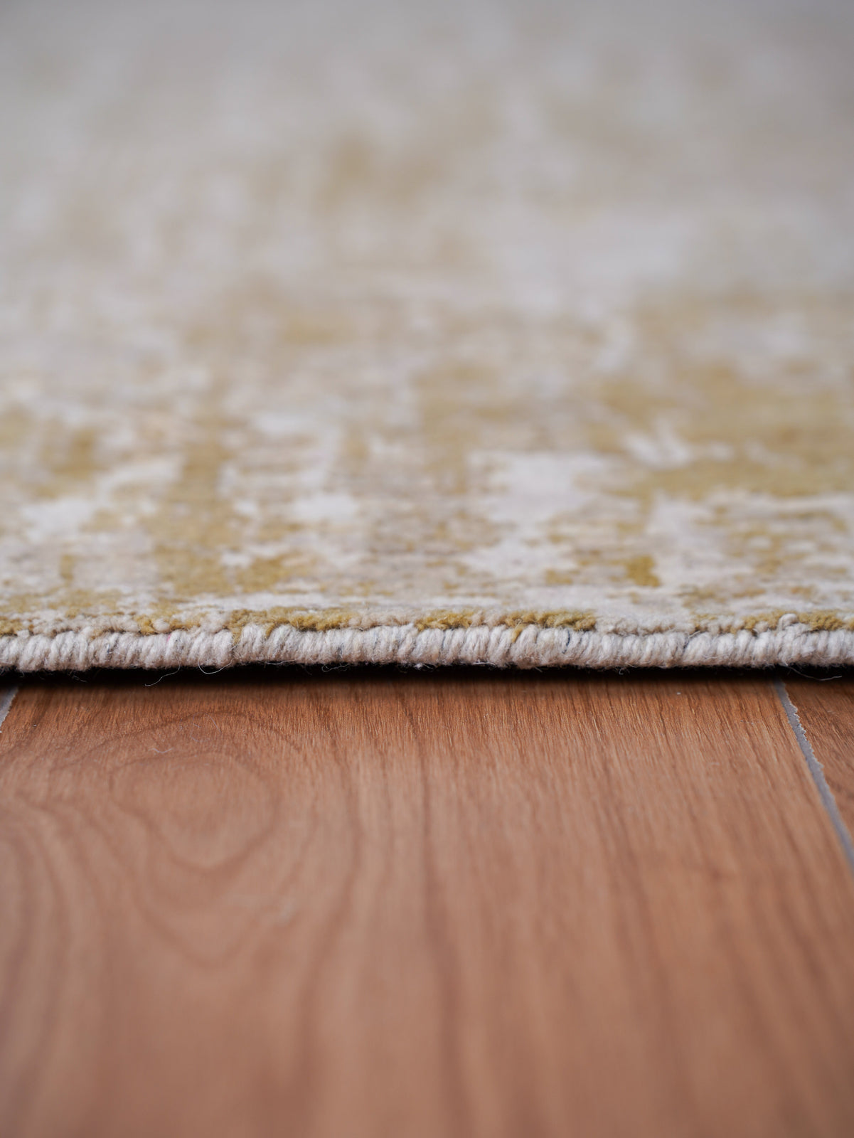 Ivory & Gold Vintage-Style Hand Knotted Rug