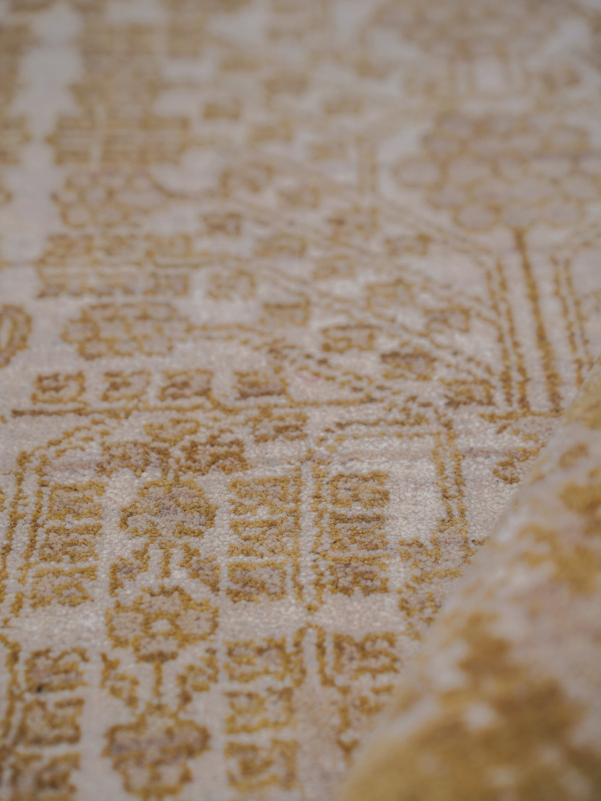 Ivory & Gold Vintage-Style Hand Knotted Rug