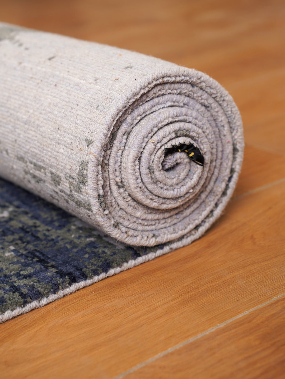 Abstract Multicolor Area Rug – Modern Artistic Design