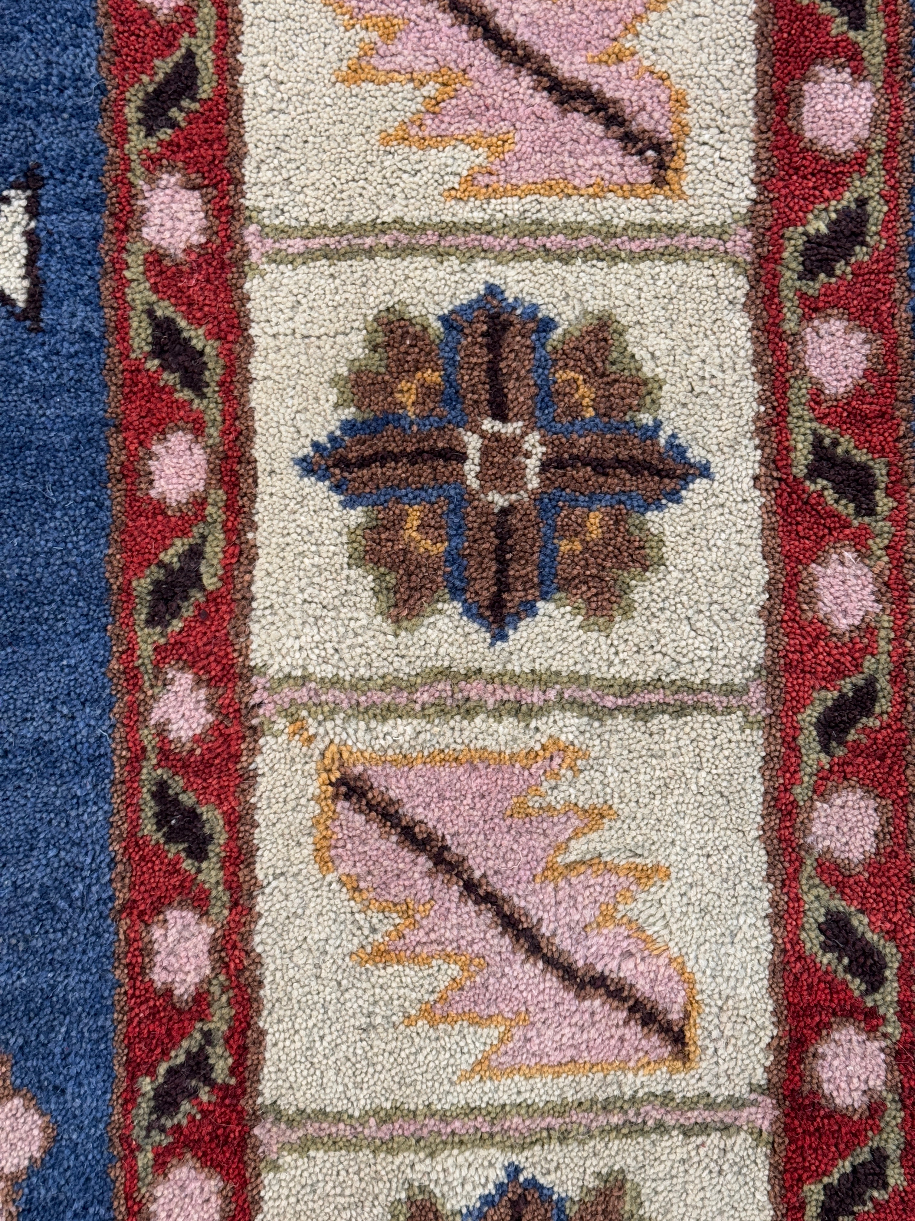 Vividha Hand Knotted Oriental Rug