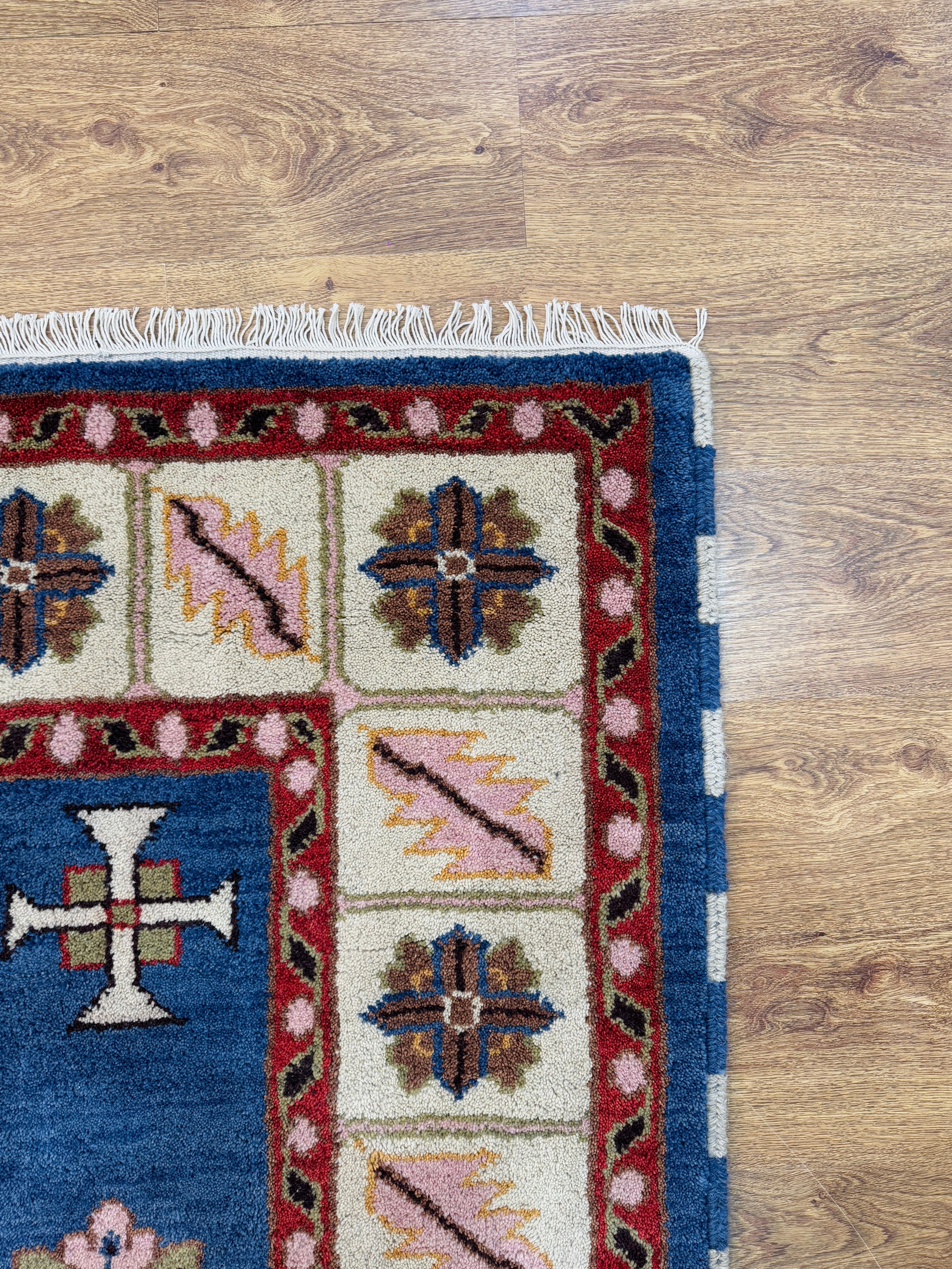 Vividha Hand Knotted Oriental Rug