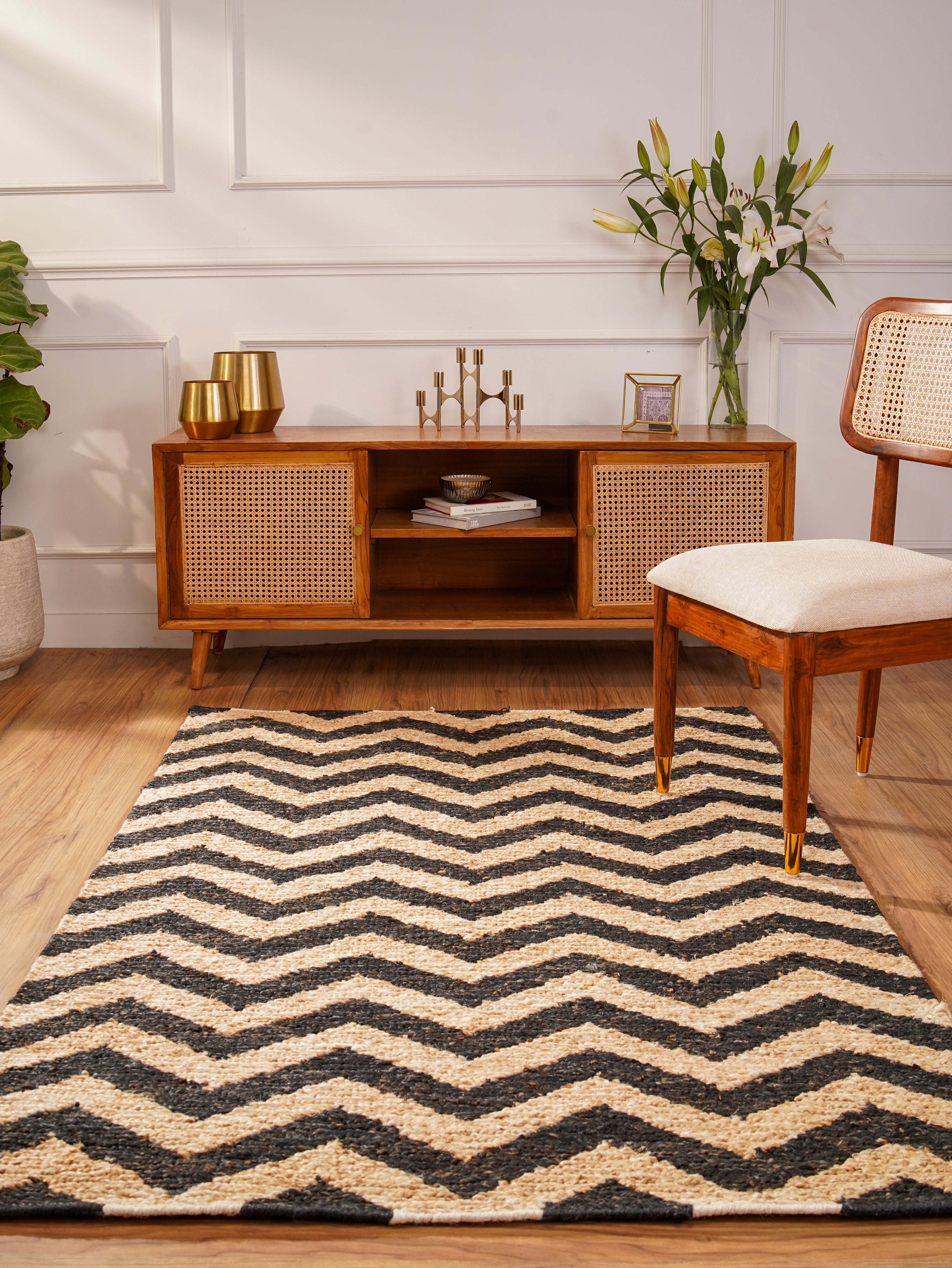 Hand-Knotted Chevron Jute Rug – Cream & Black | Washable Eco-Friendly Area Rug