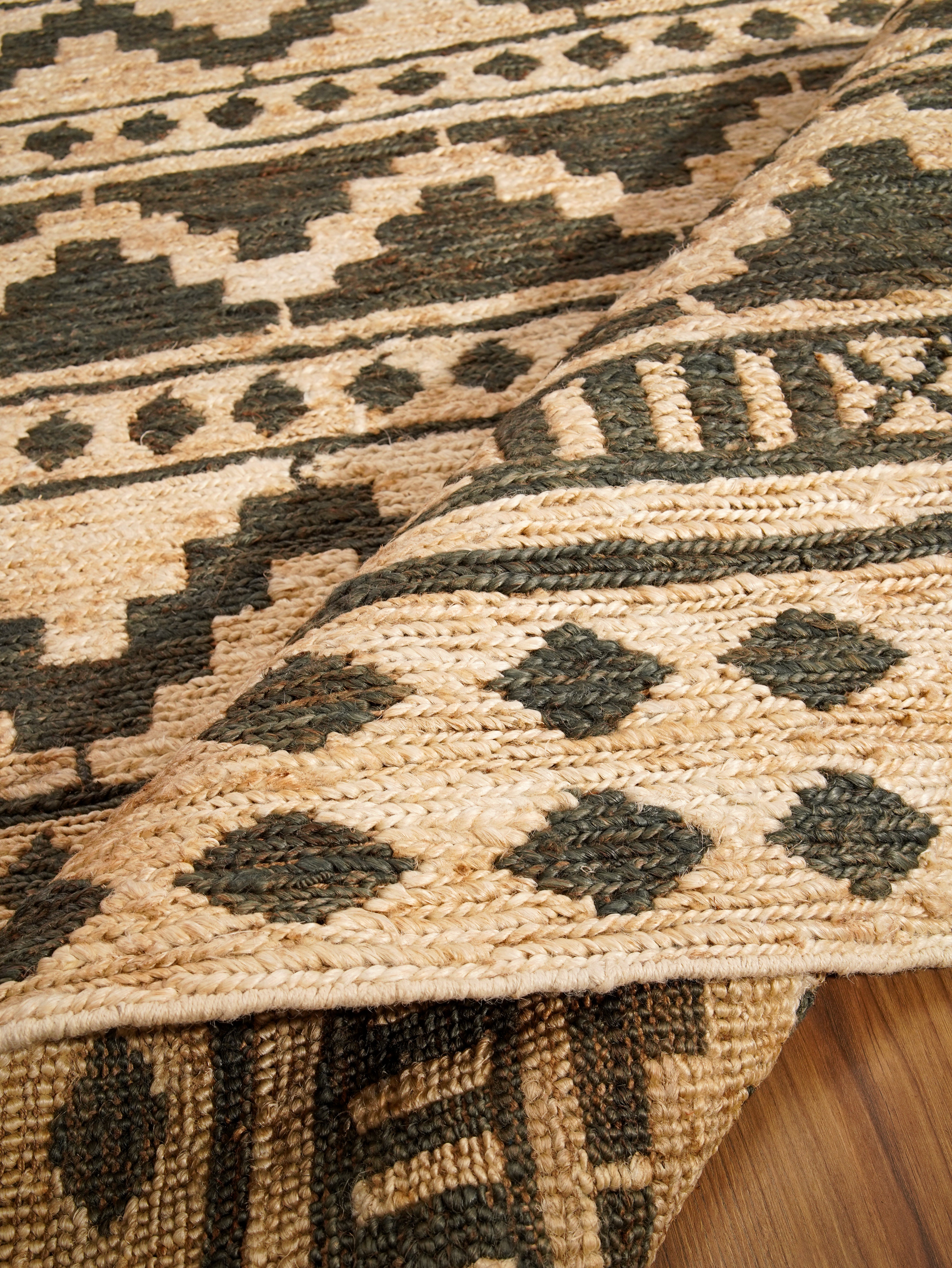 Nomad Hand Knotted Sumak Jute Rug