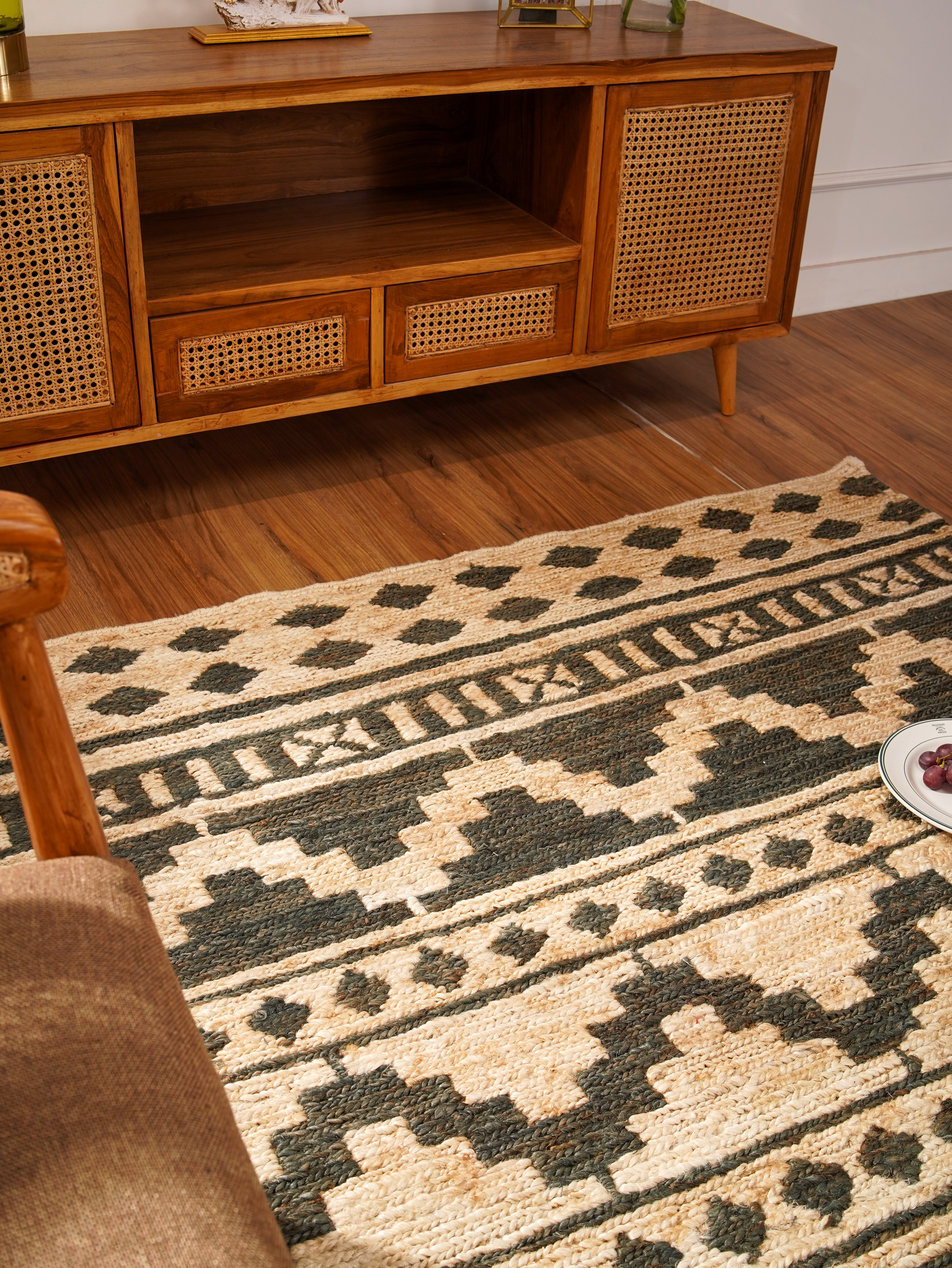 Nomad Hand Knotted Sumak Jute Rug