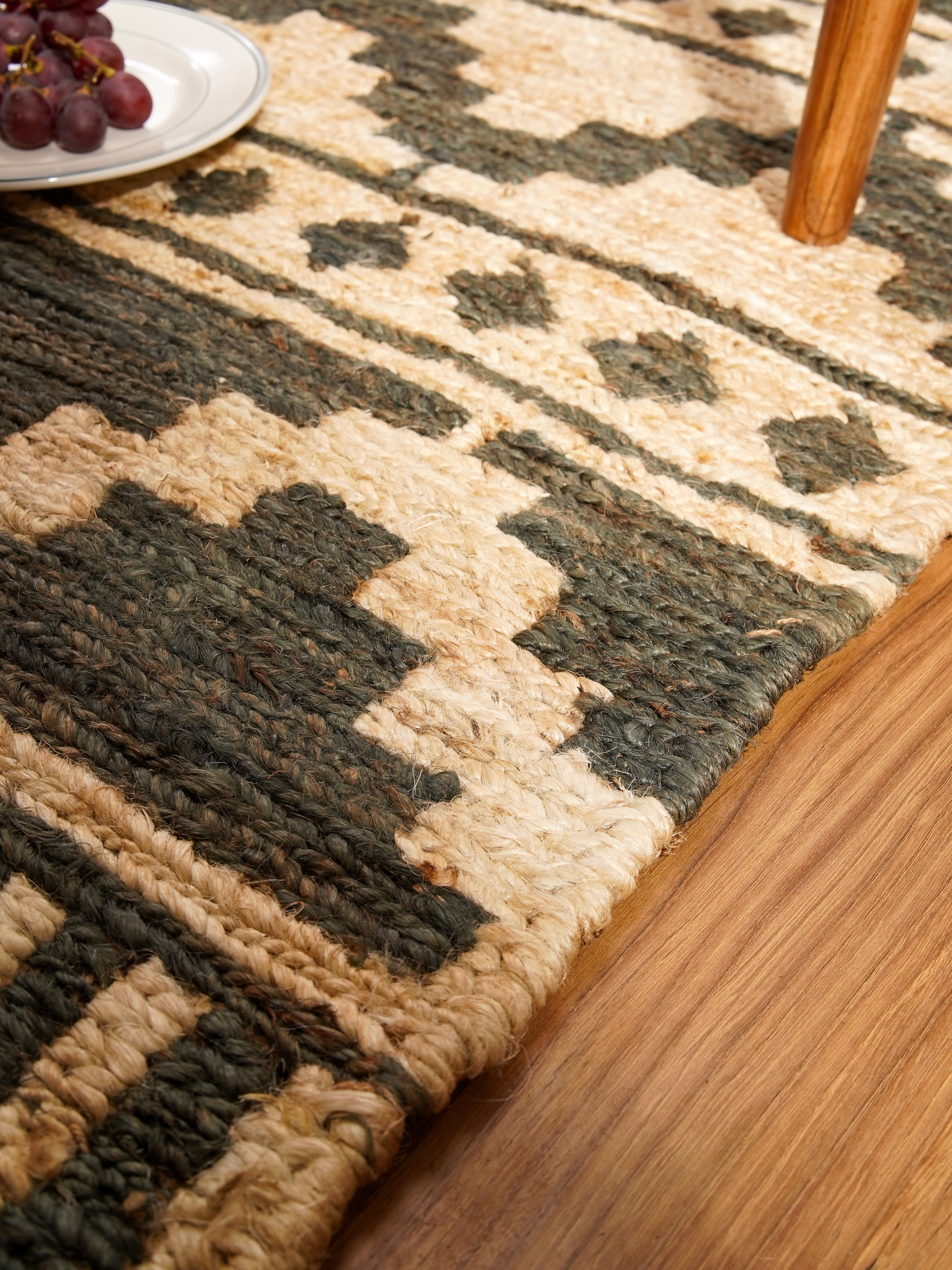 Nomad Hand Knotted Sumak Jute Rug