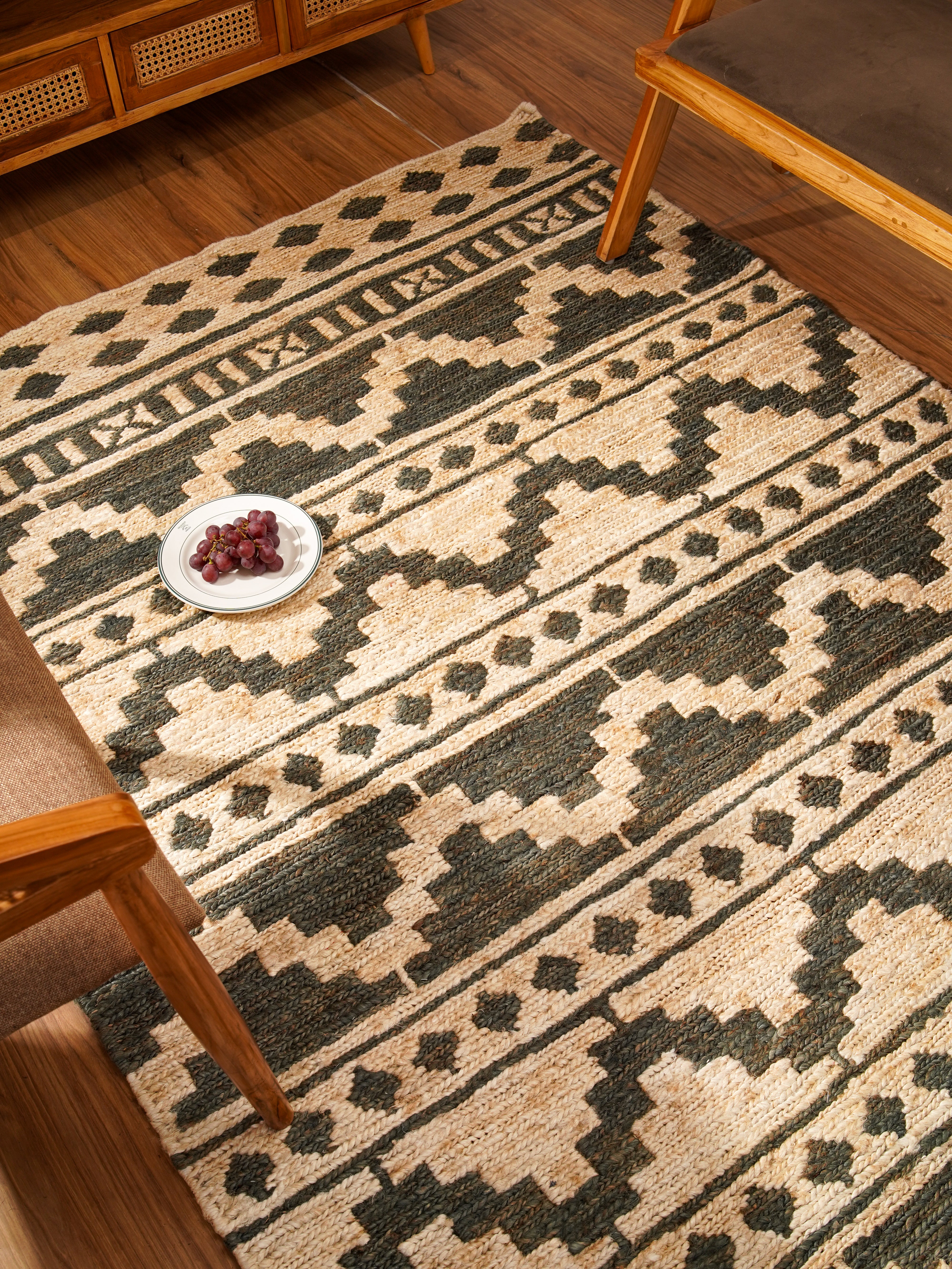 Nomad Hand Knotted Sumak Jute Rug