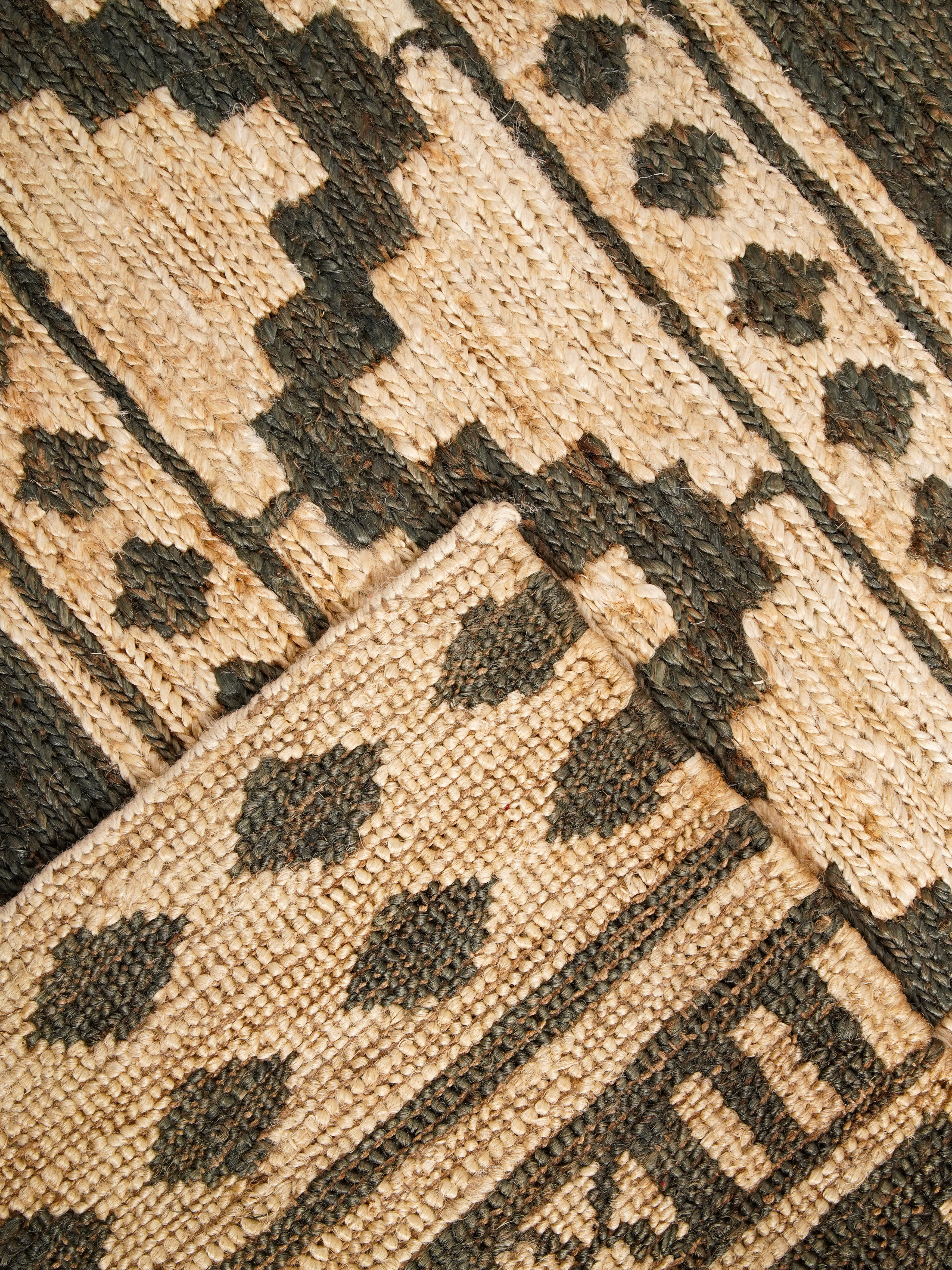 Nomad Hand Knotted Sumak Jute Rug