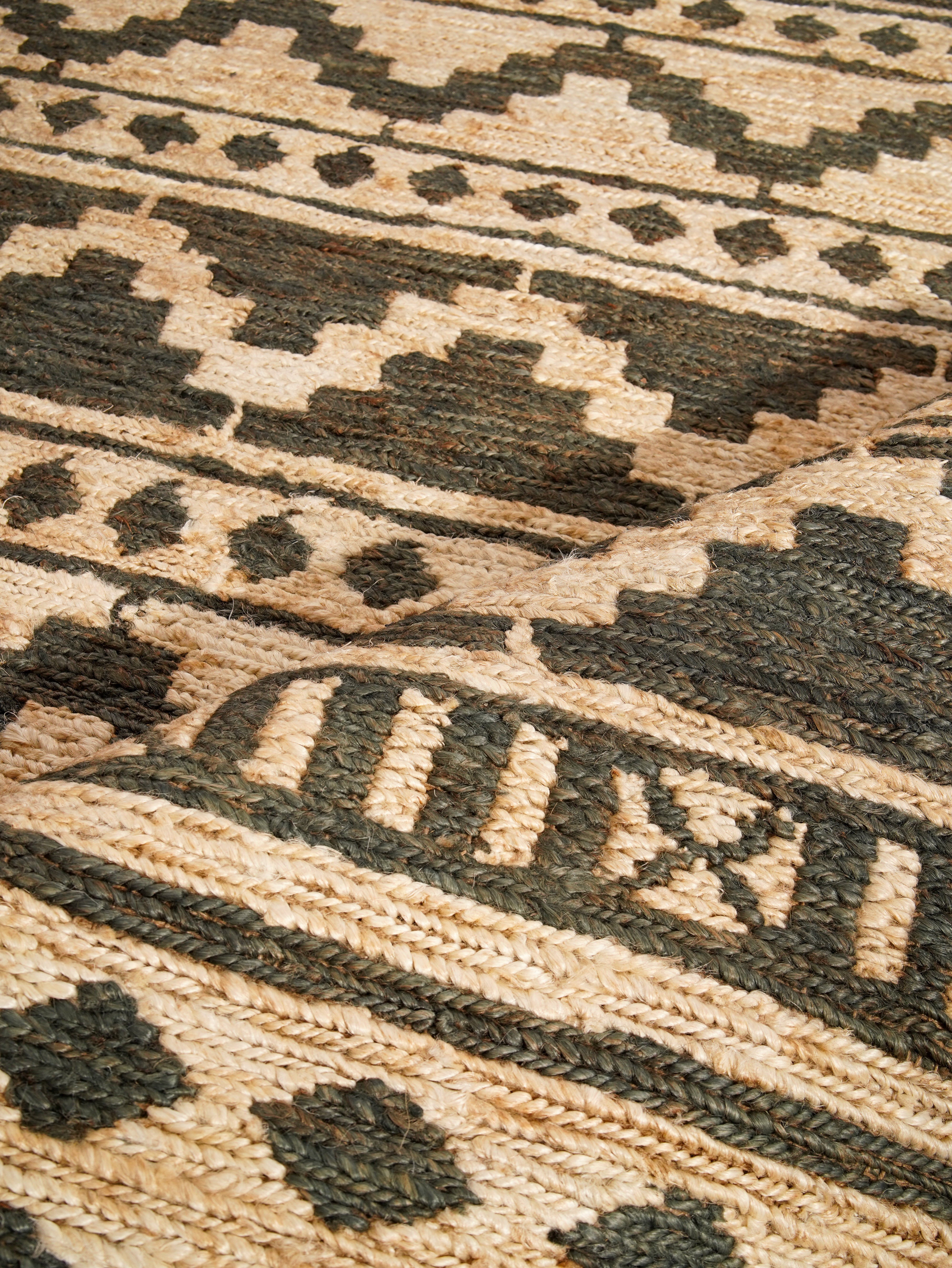 Nomad Hand Knotted Sumak Jute Rug