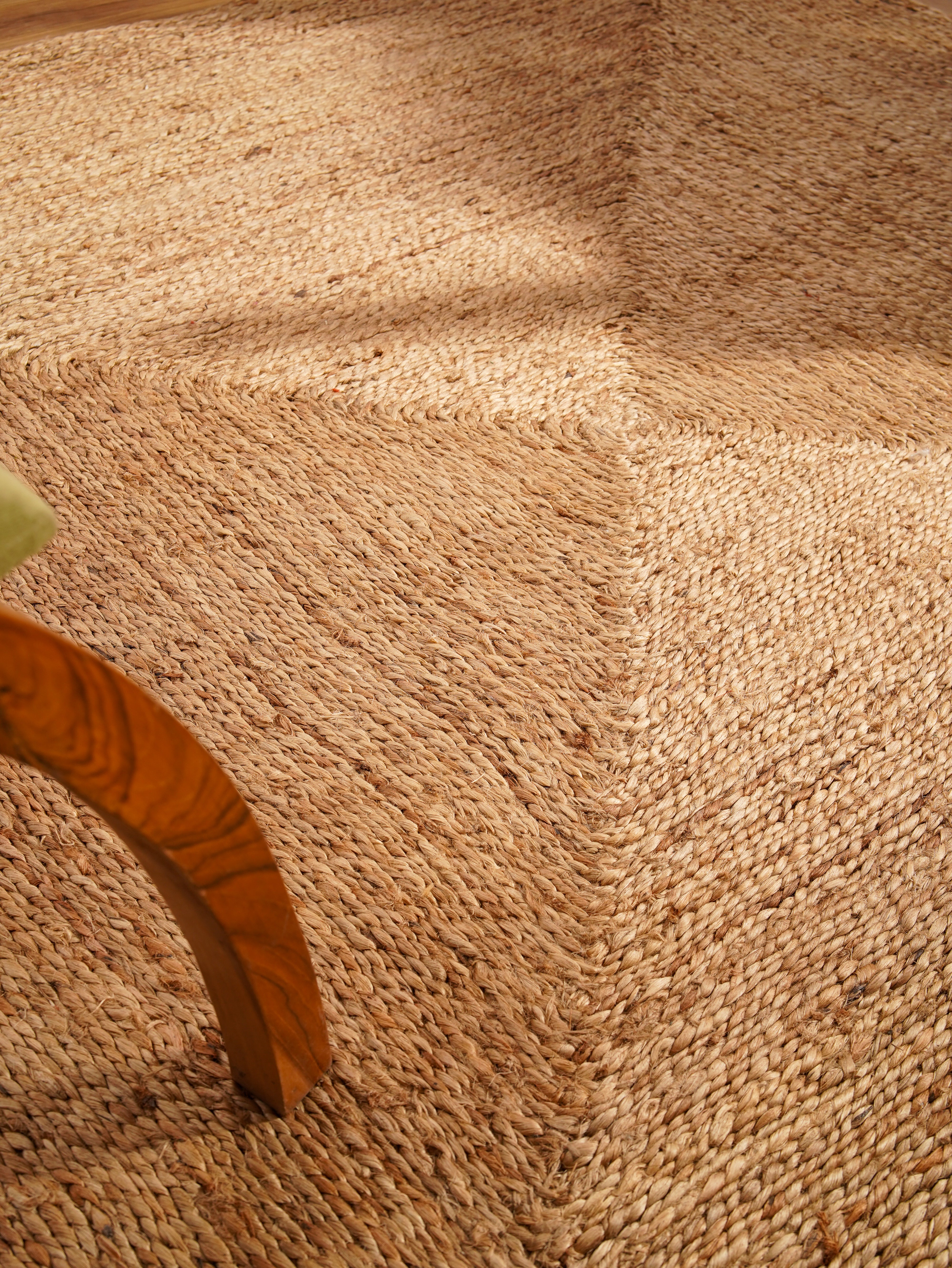 Pyramid Hand Woven Washable Jute Rug