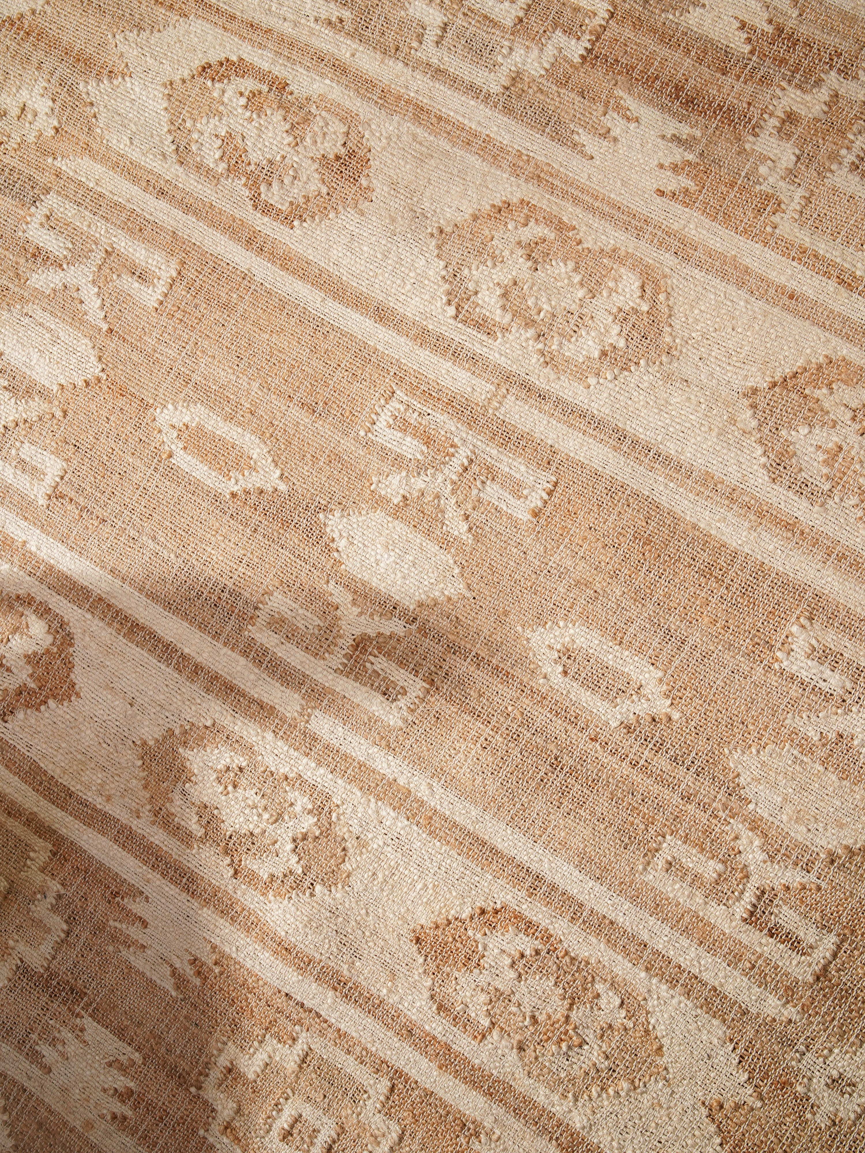 Chakrika Flat Weave Kilim Jute Rug