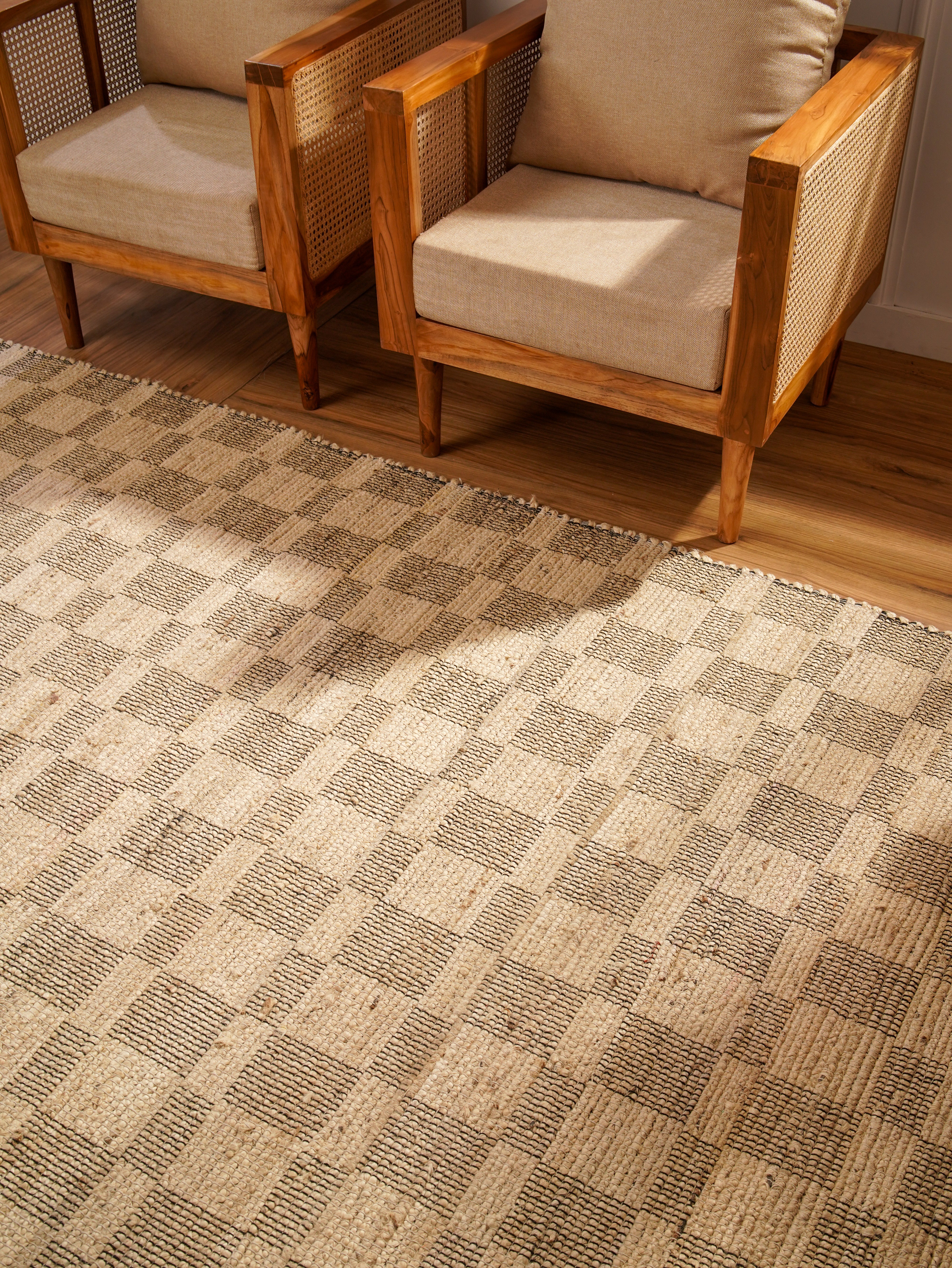 Gridlock Hand Woven Washable Jute Rug