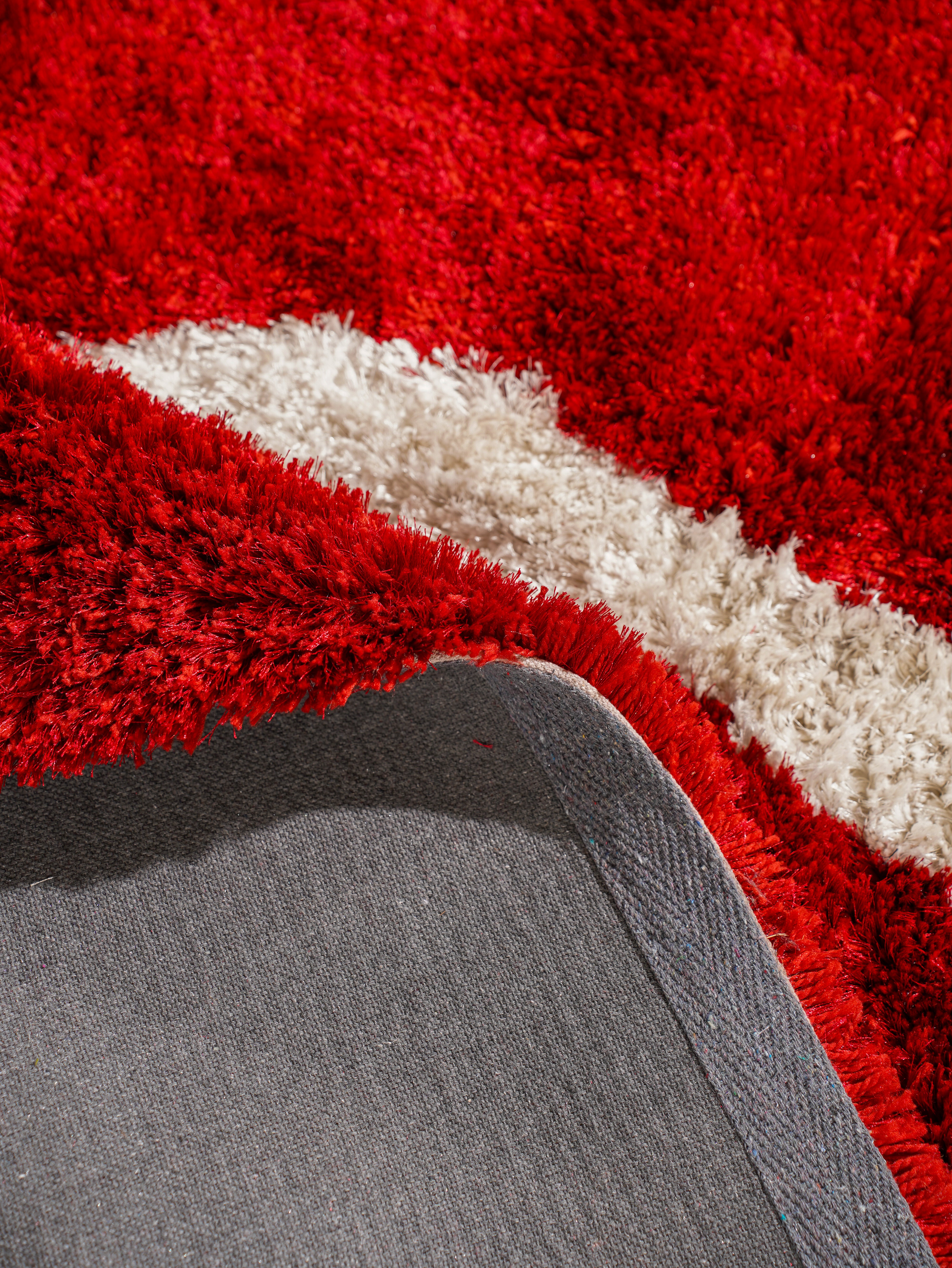 Scarlet Wave Hand Tufted Shag Rug