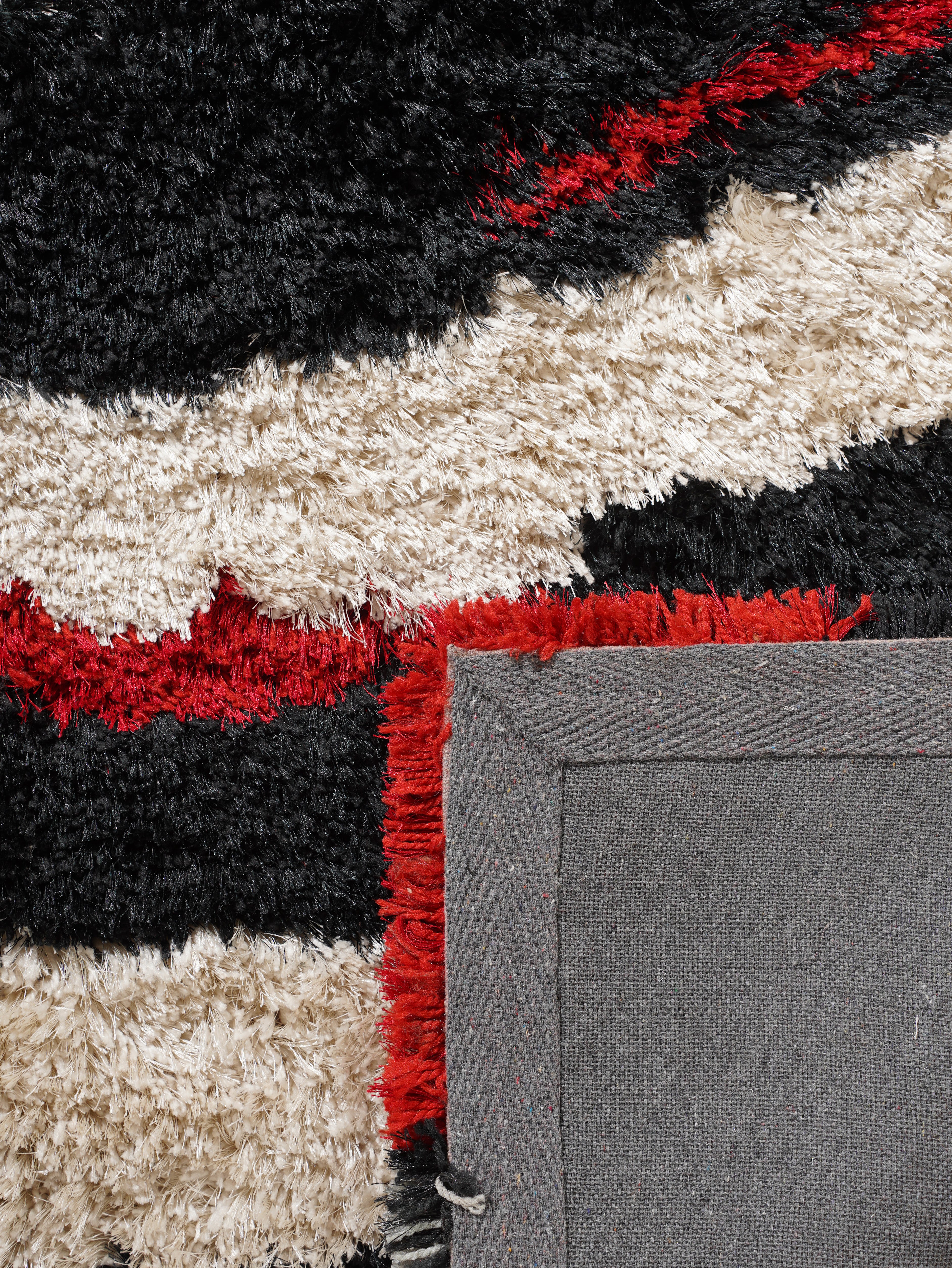 Moden Polyester Hand Tufted Shag Rug