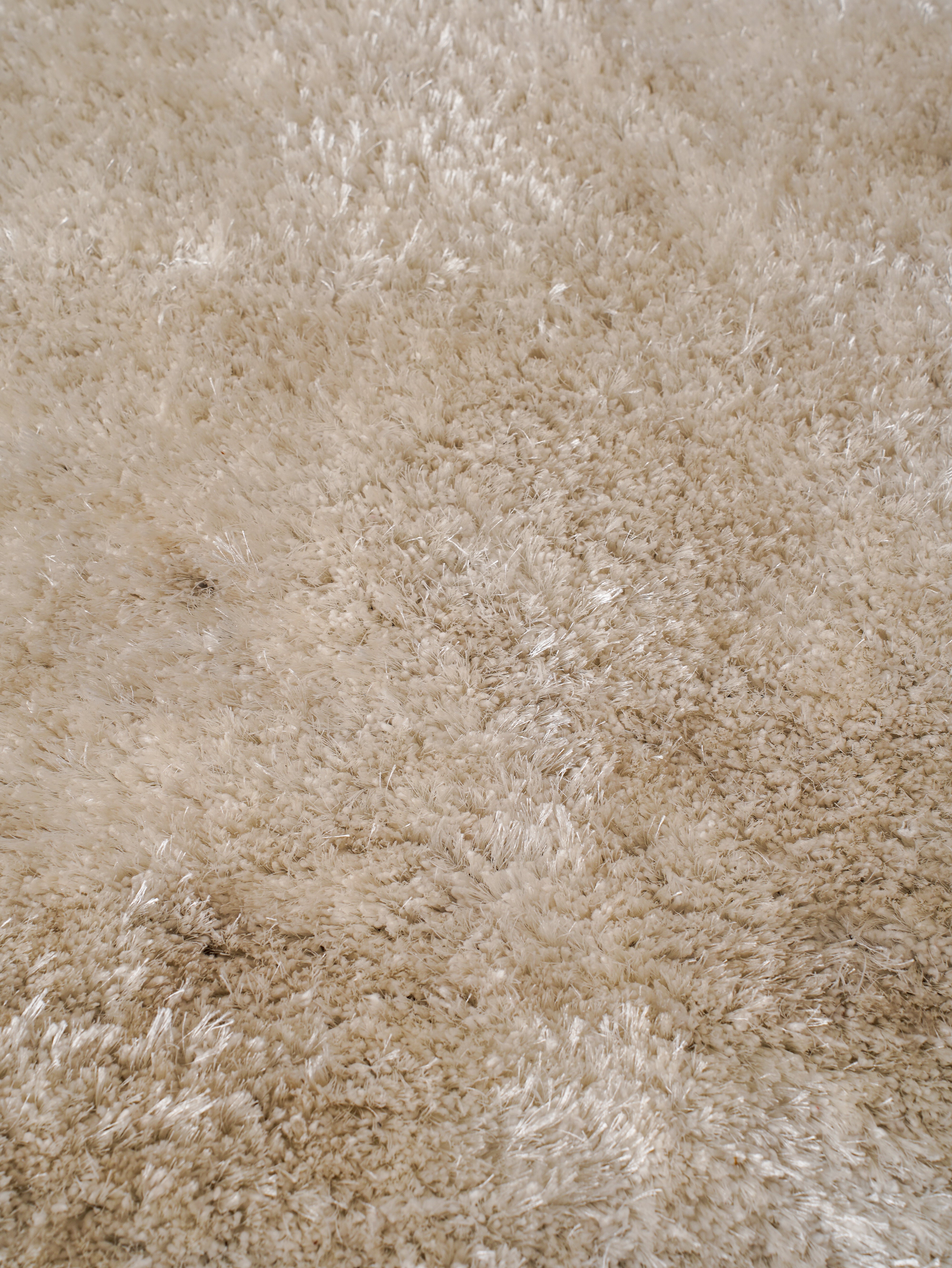 White Hand Tufted Shag Polyester Rug