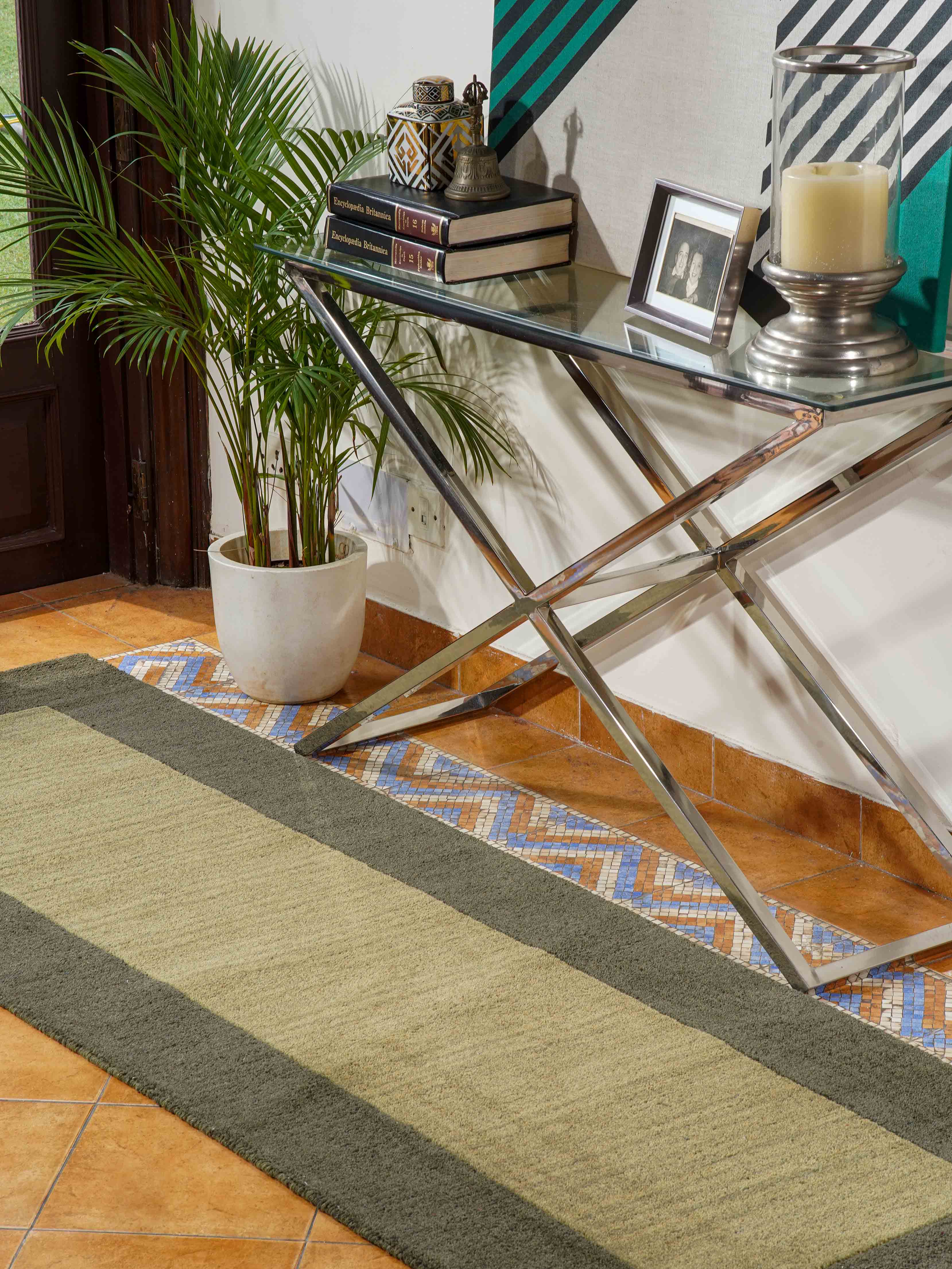 Frame Hand Tufted Wool Rug