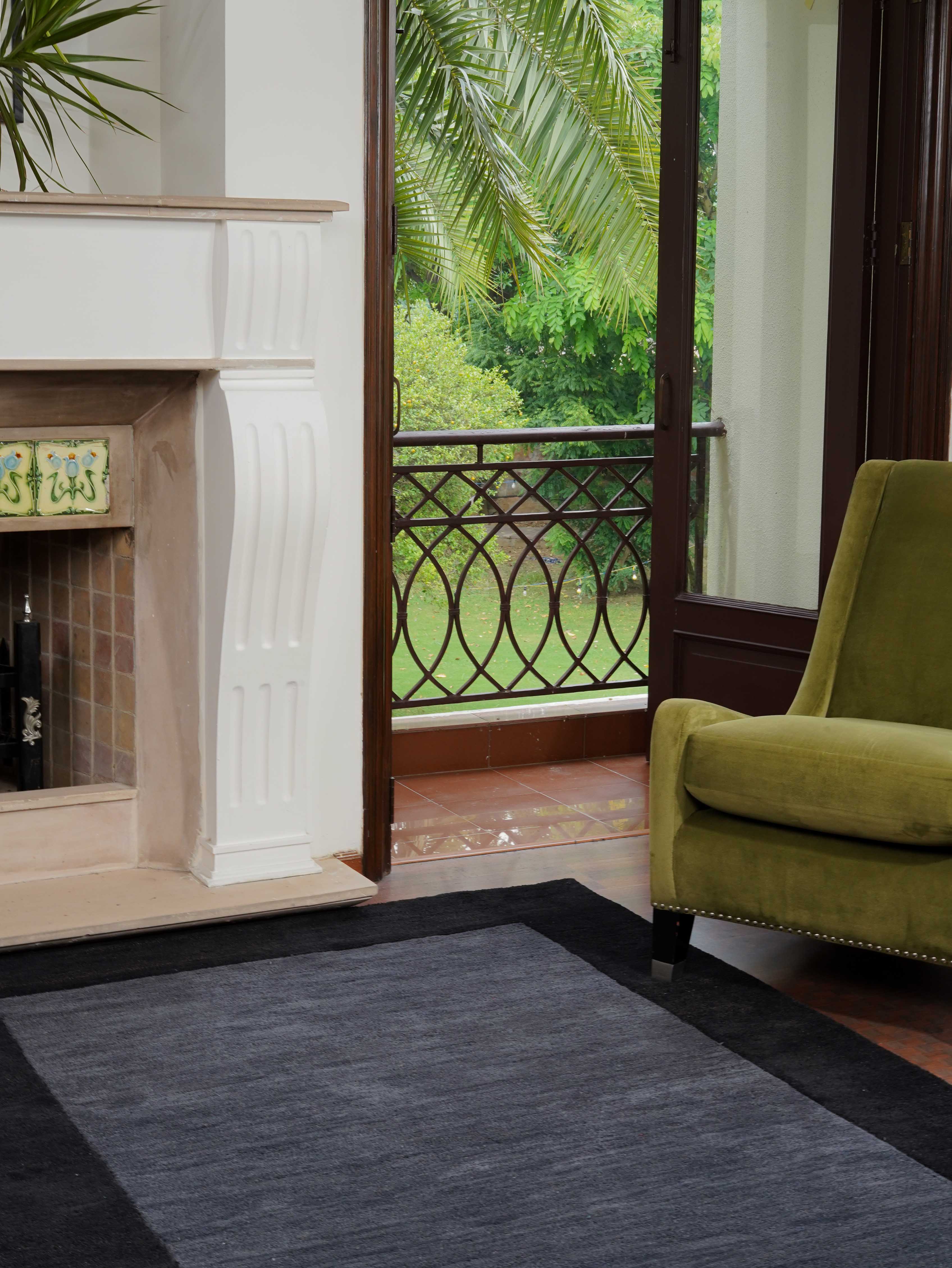 Frame Hand Tufted Wool Rug