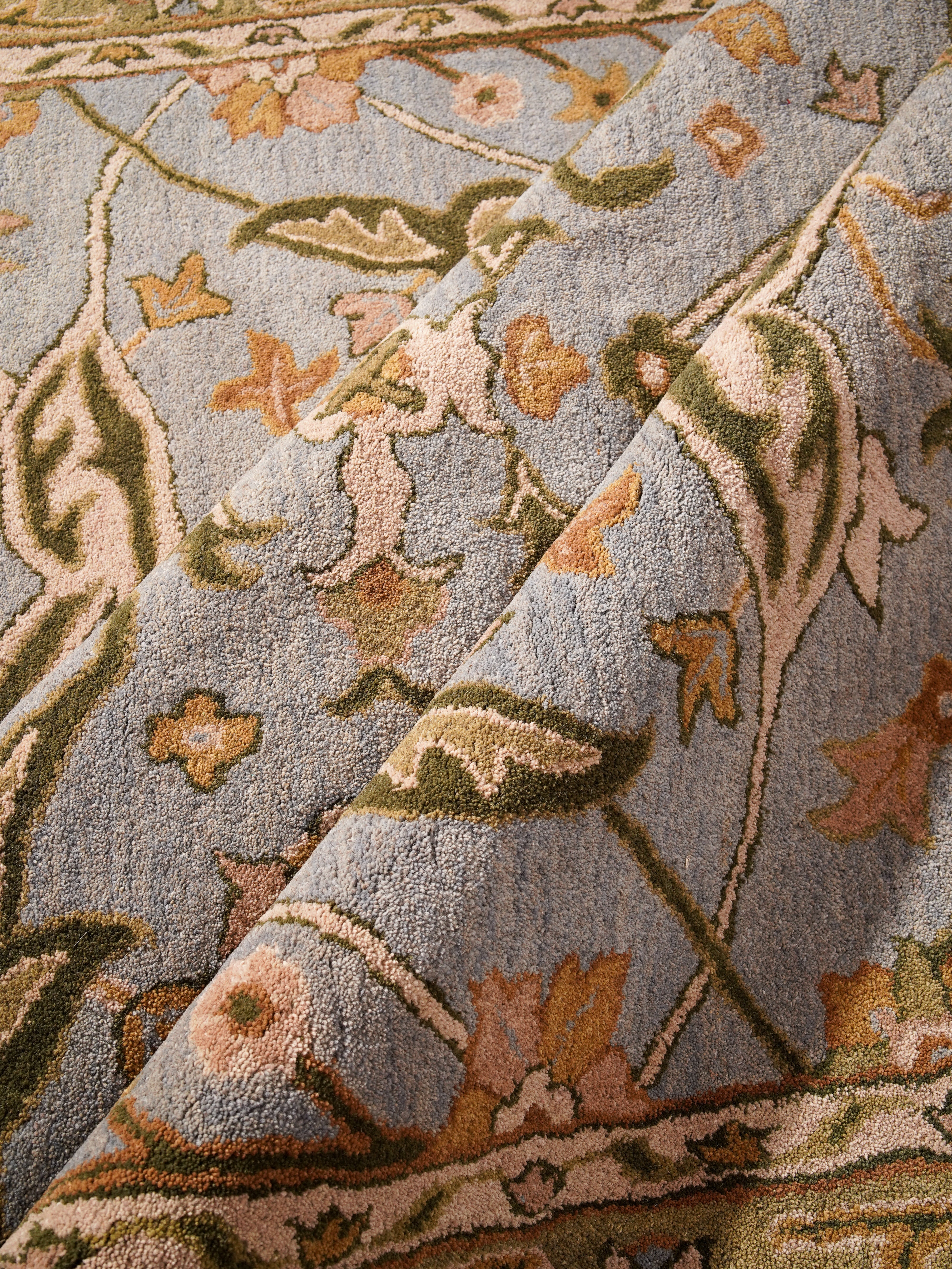 Aakaash Hand Tufted Oriental Rug