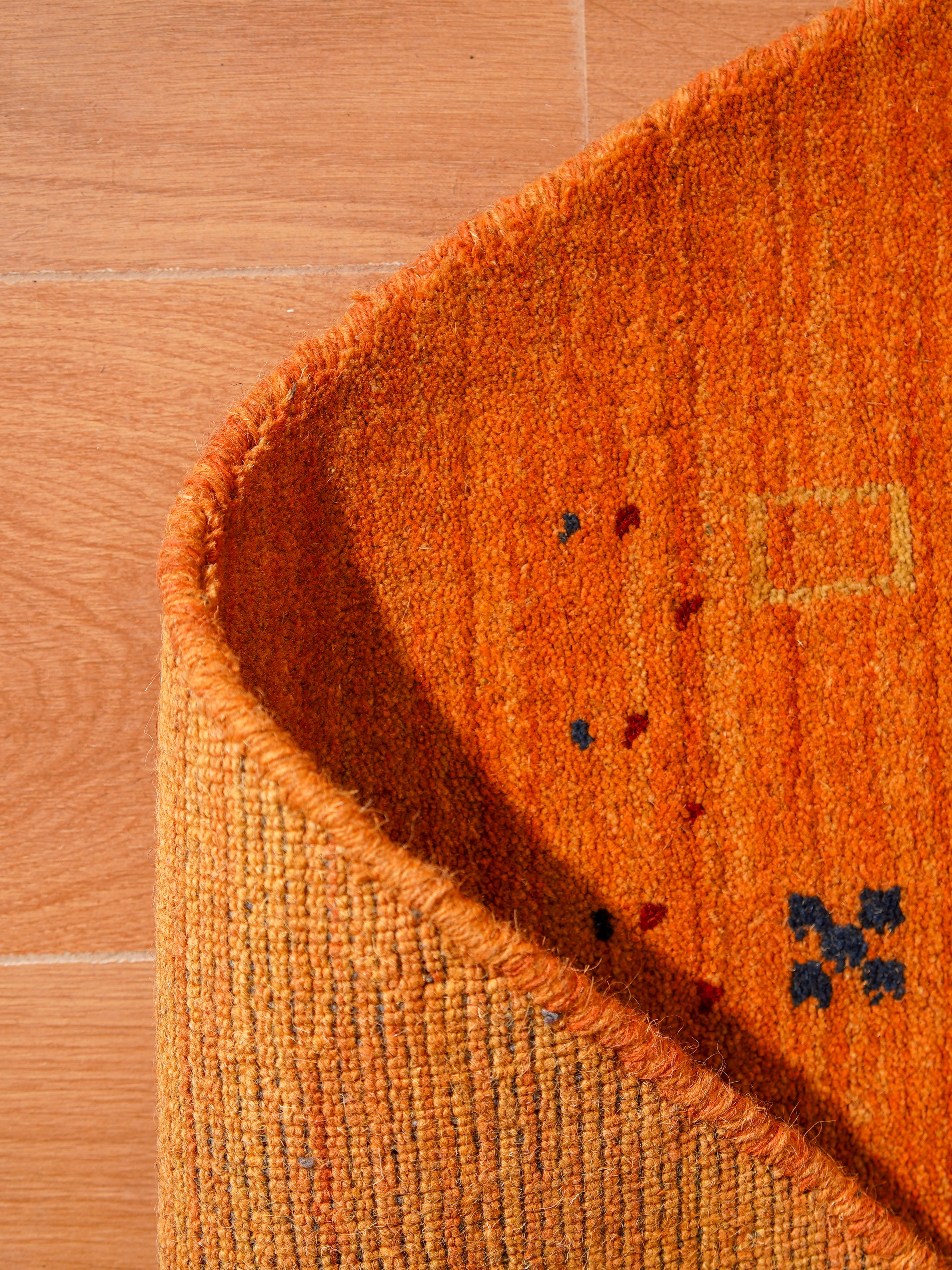 Kian Hand Knotted Wool Area Rug