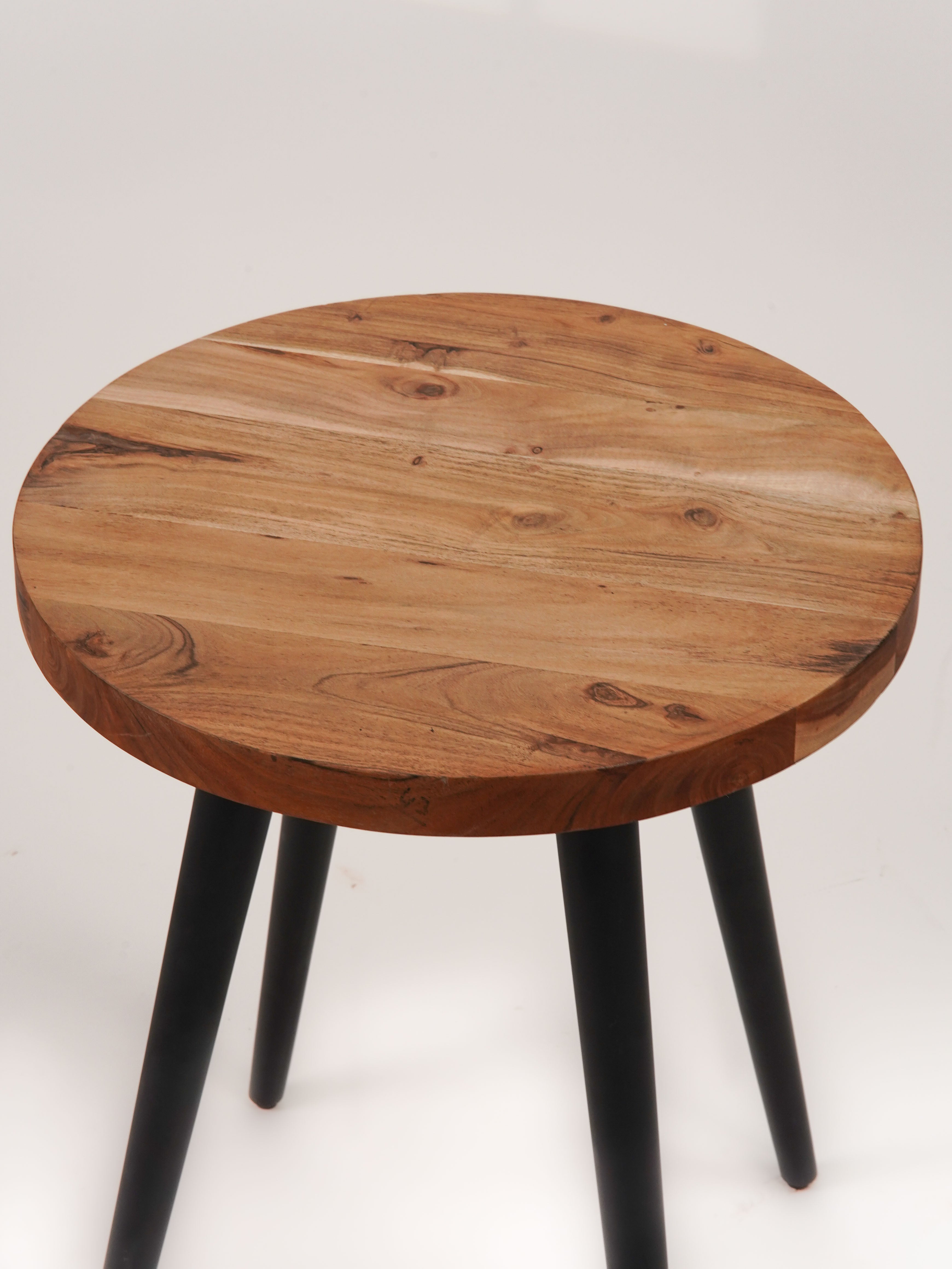 Magnolia Solid Wood Round End Table (24") - Natural
