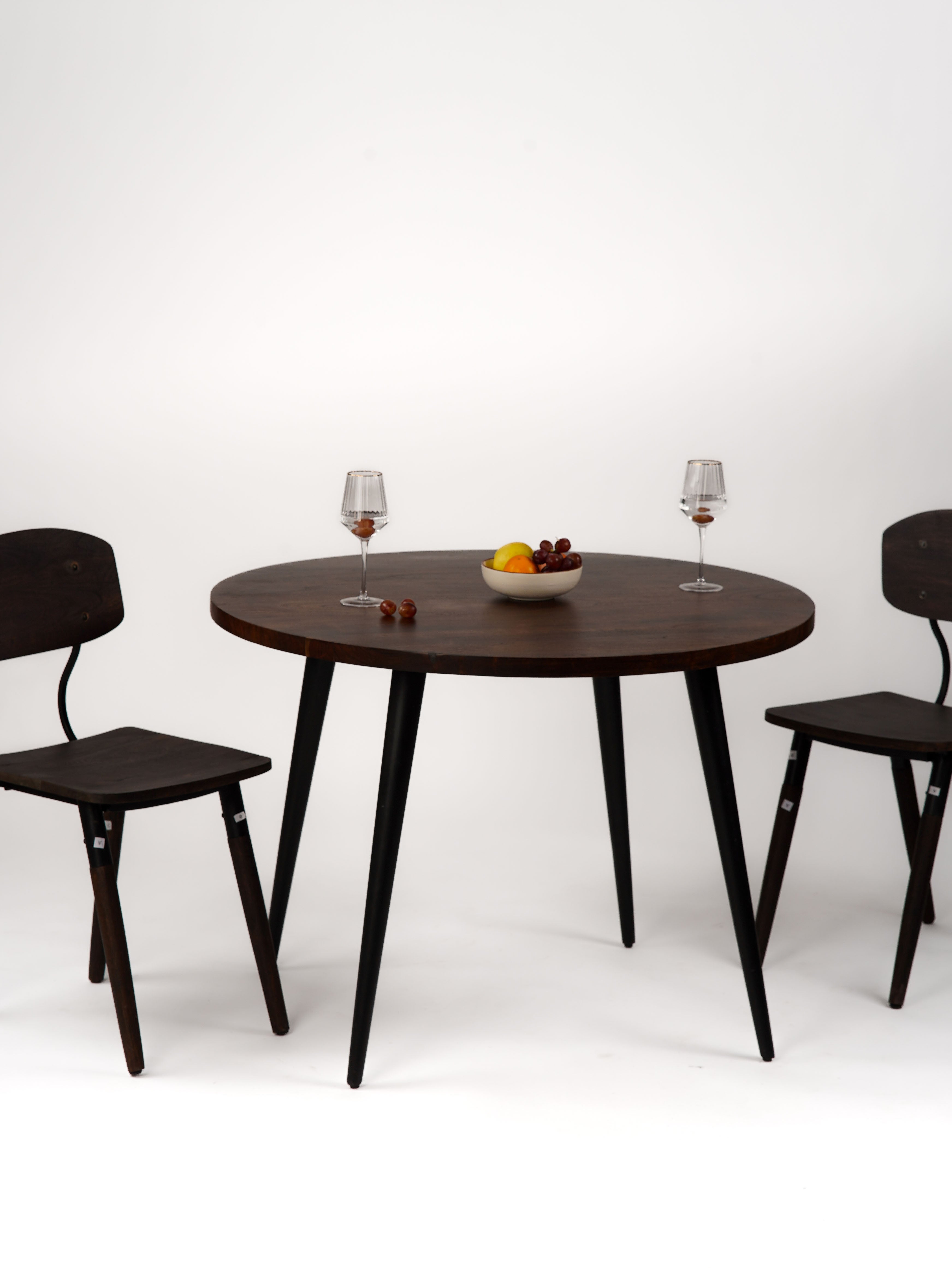 Magnolia Solid Wood Round Dining Table (42") - Walnut