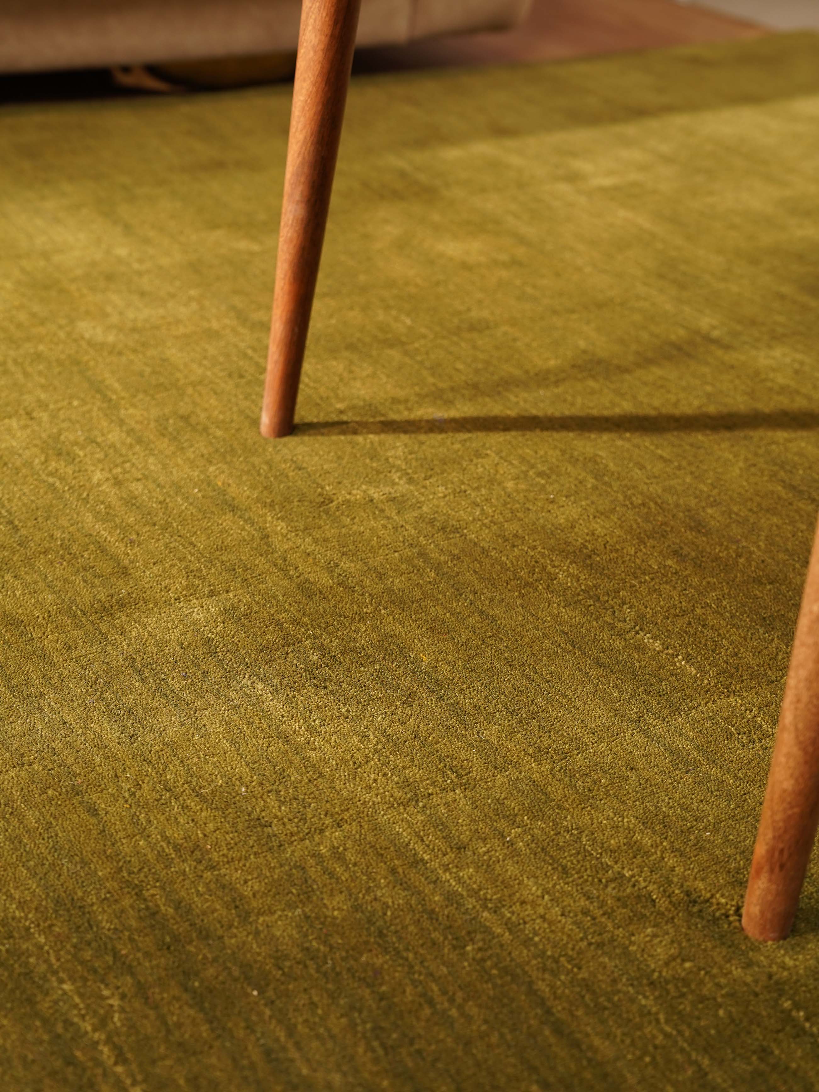 Plain Hand Knotted Wool Rug