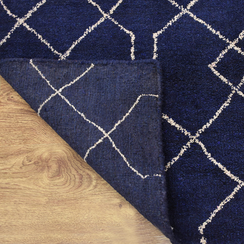 Isafjördur Hand Knotted Loom Silk Mix Area Rug