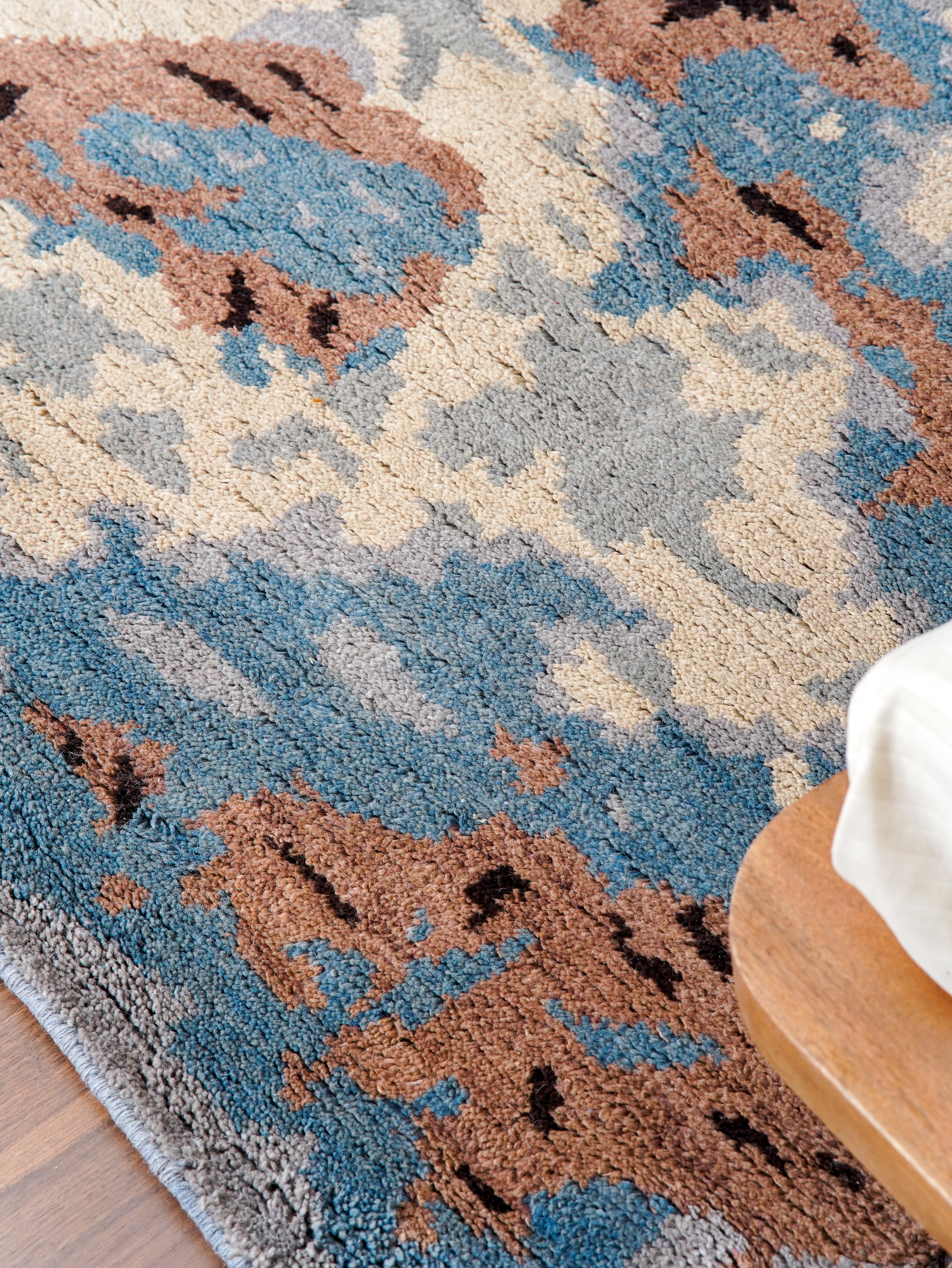 Ethereal Hand Knotted Wool Area Rug