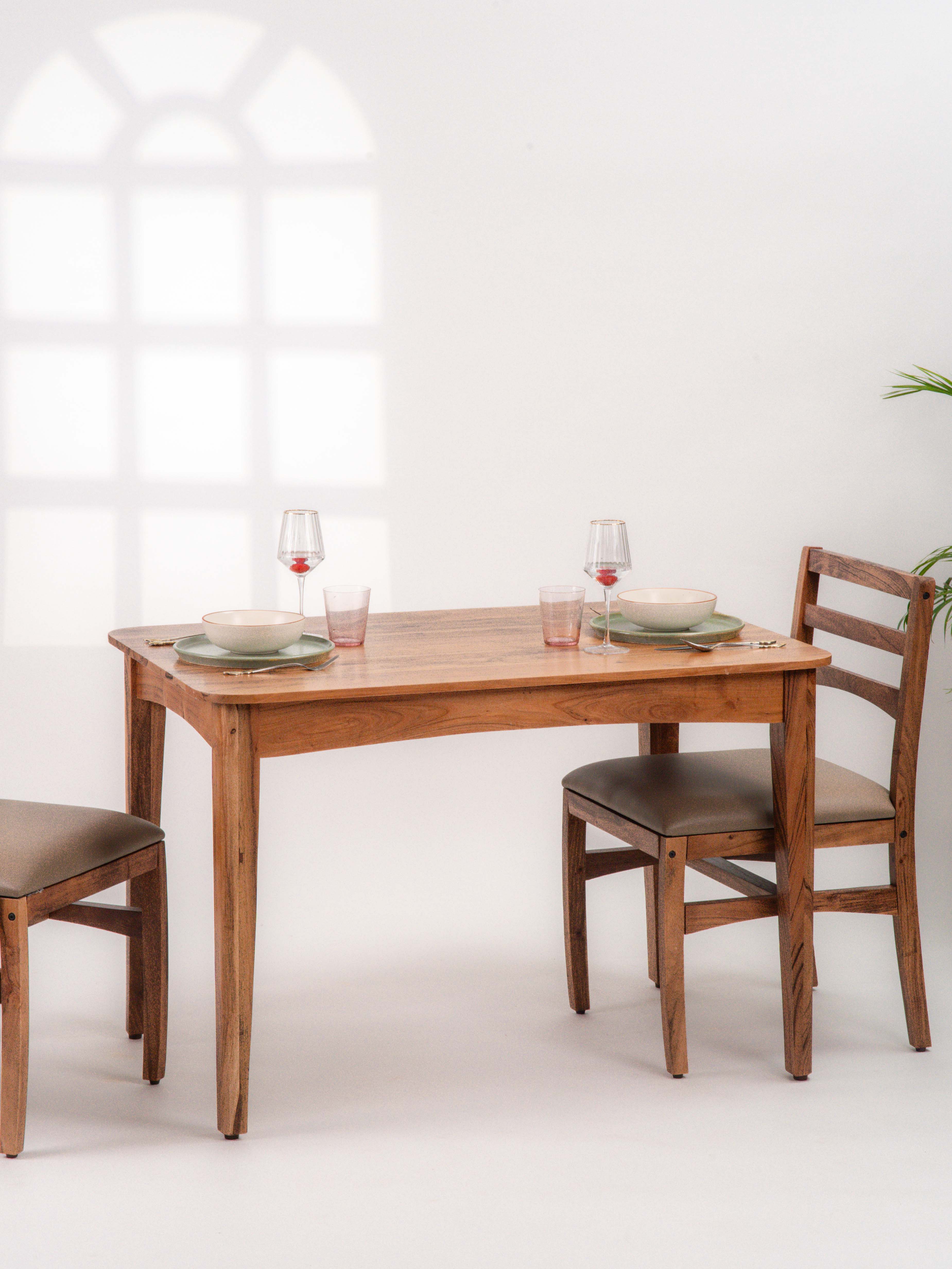 Fremont Solid Wood Dining Table (39")