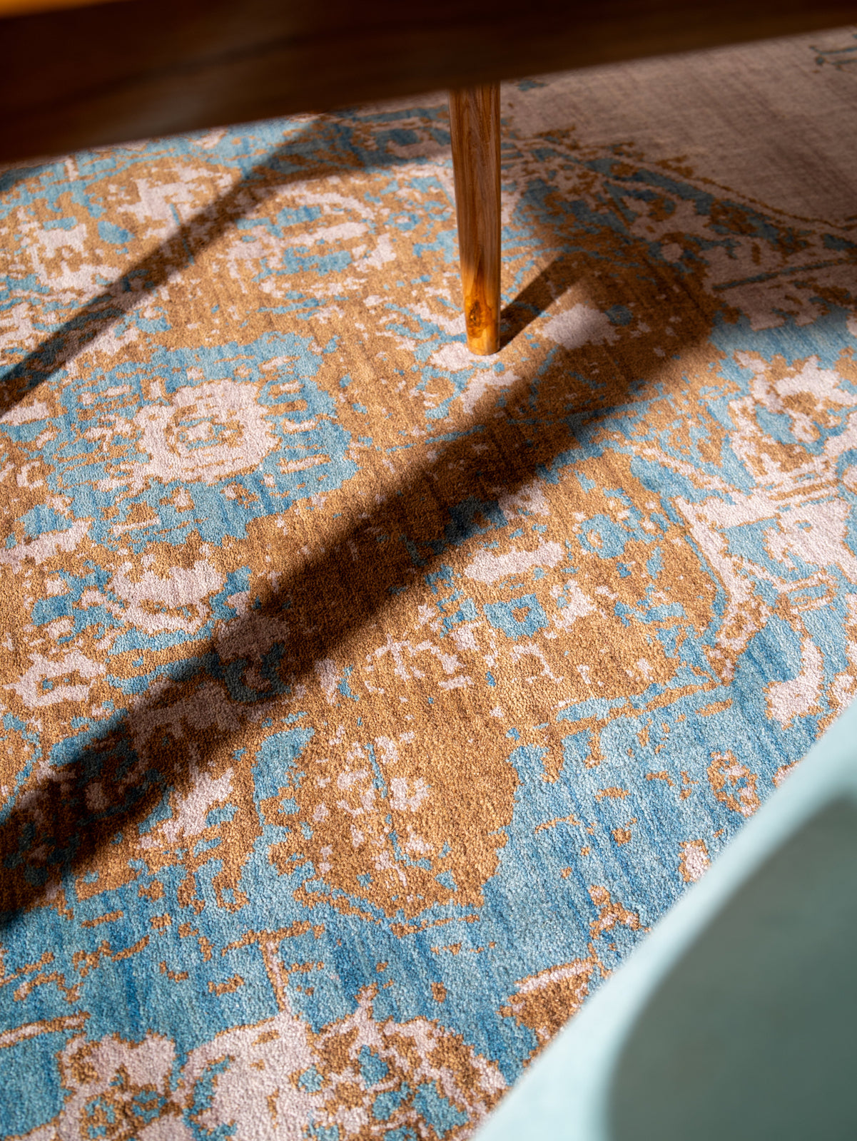 Desert Sky Hand Knotted Wool Oriental Area Rug