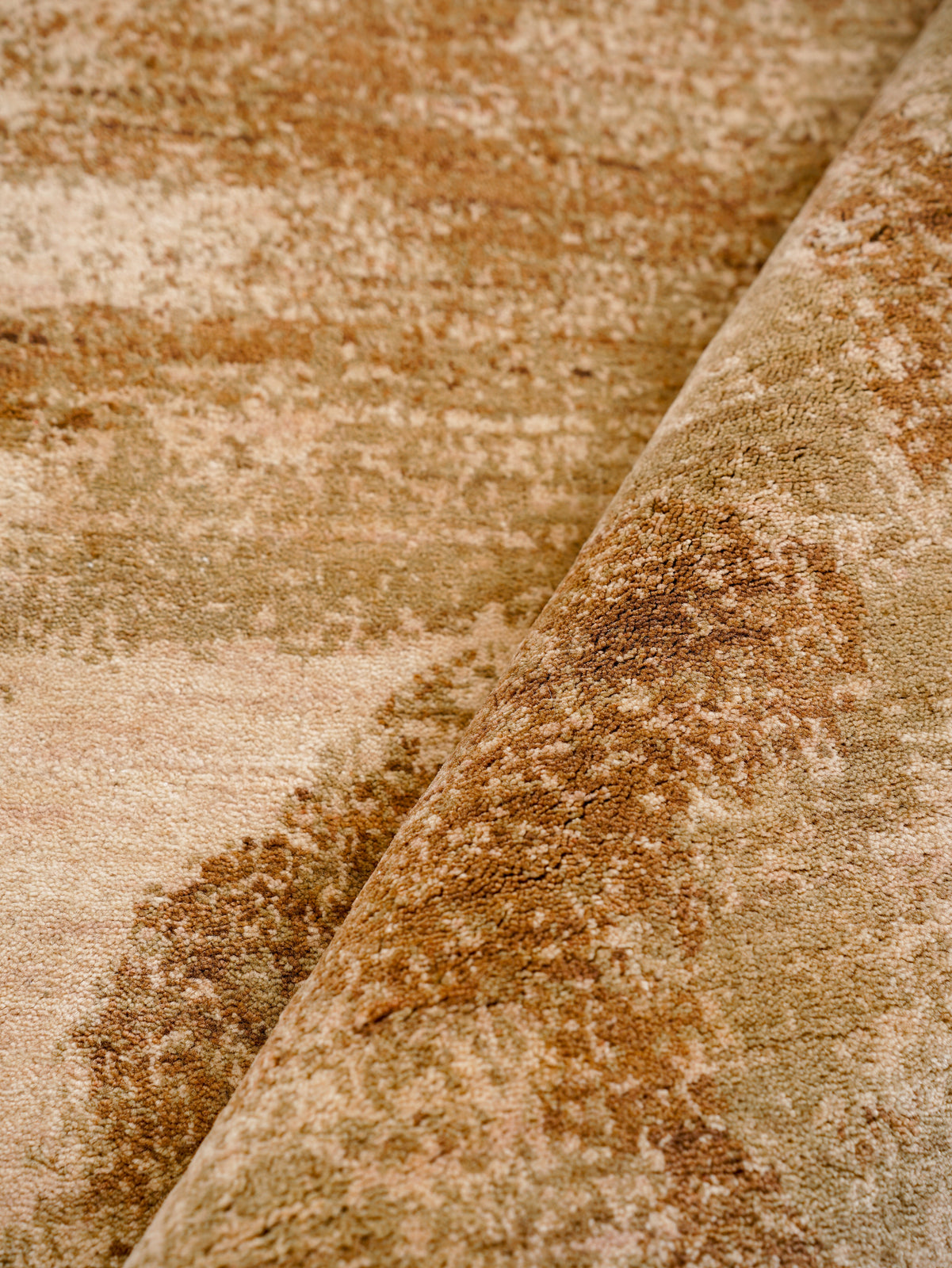 Earthen Fade Hand Knotted Wool Area Rug