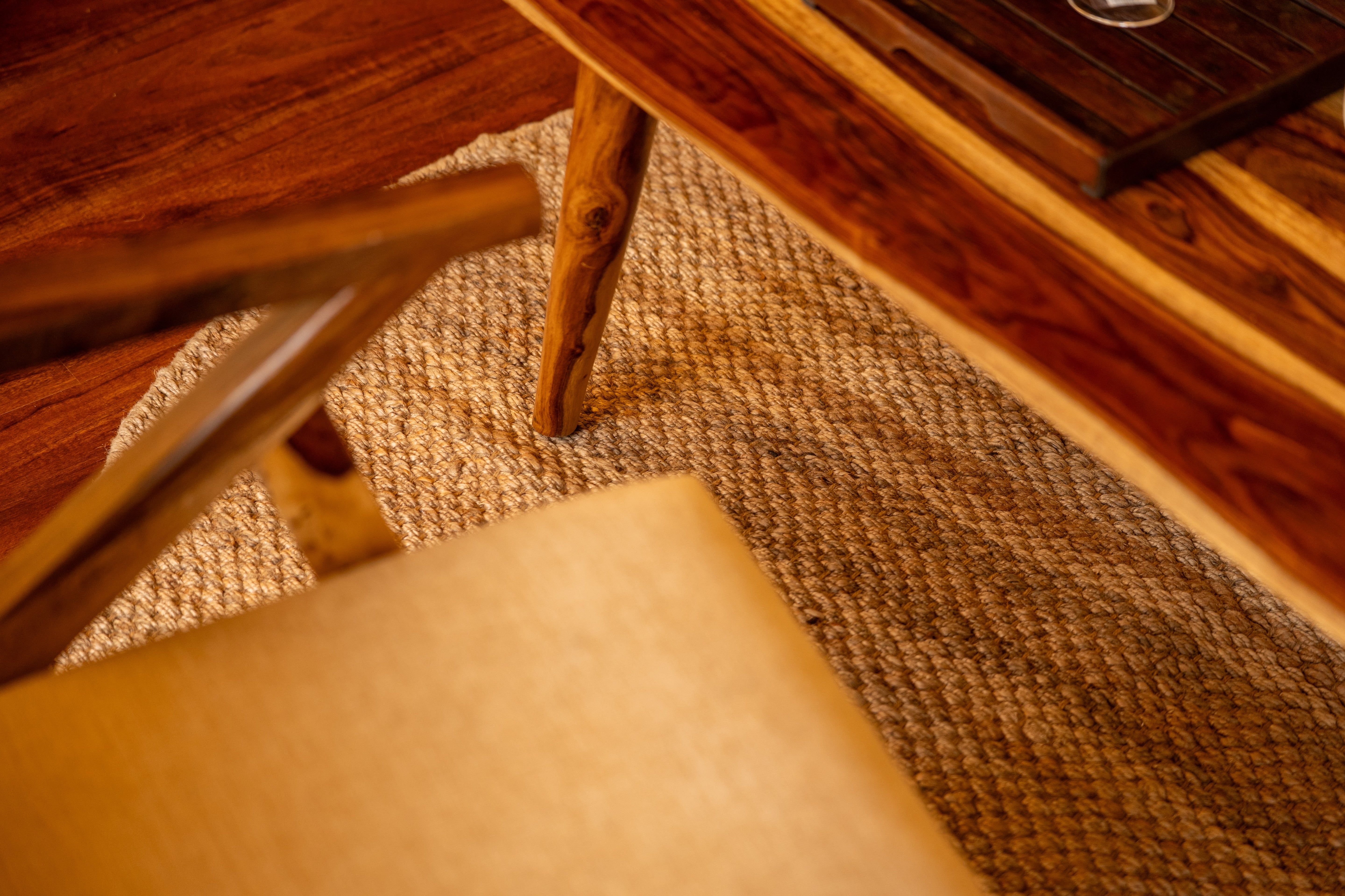 Light Brown Handwoven Jute Rug – Natural Flatweave Area Rug
