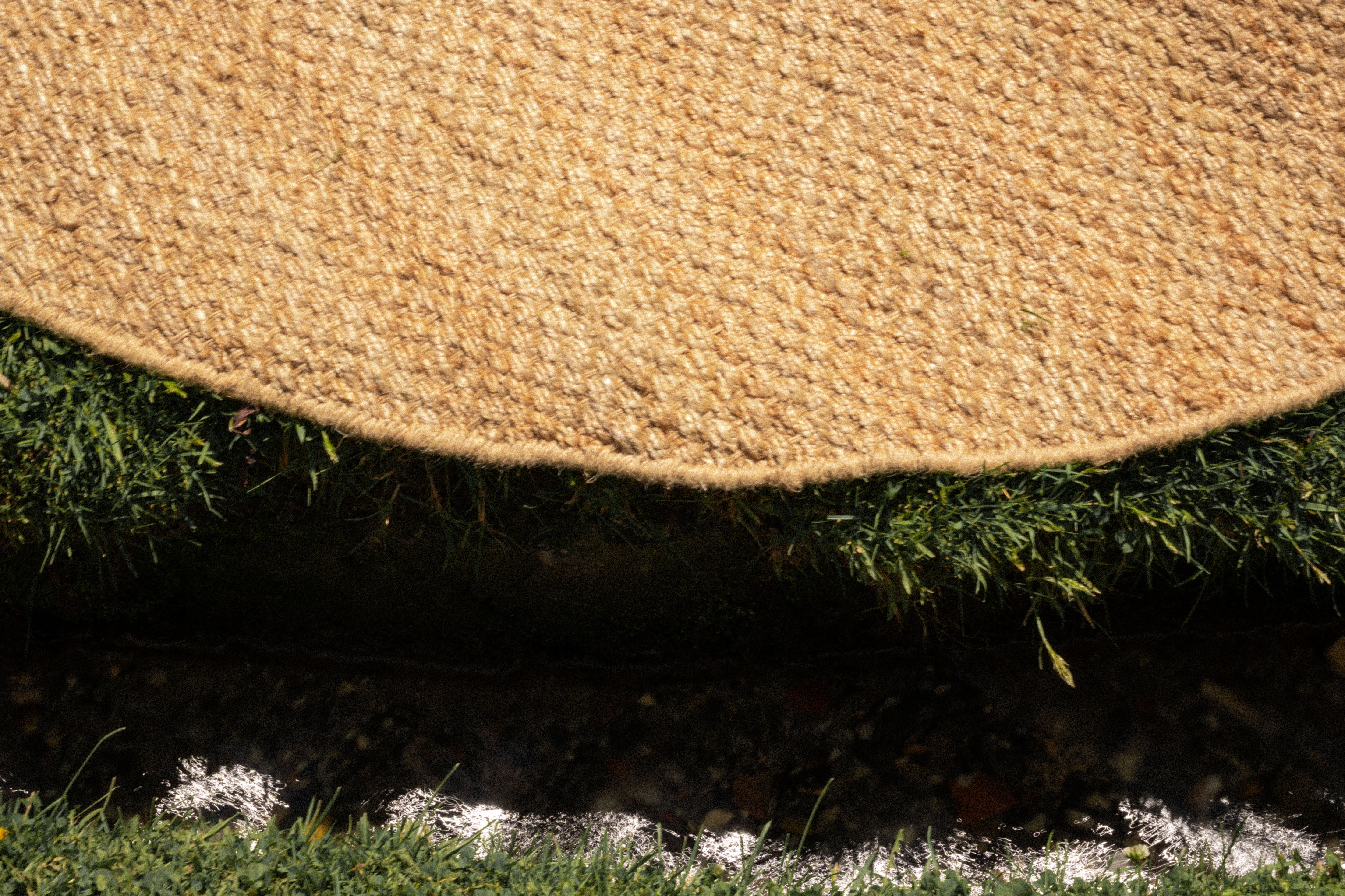 Light Brown Handwoven Jute Rug – Natural Flatweave Area Rug