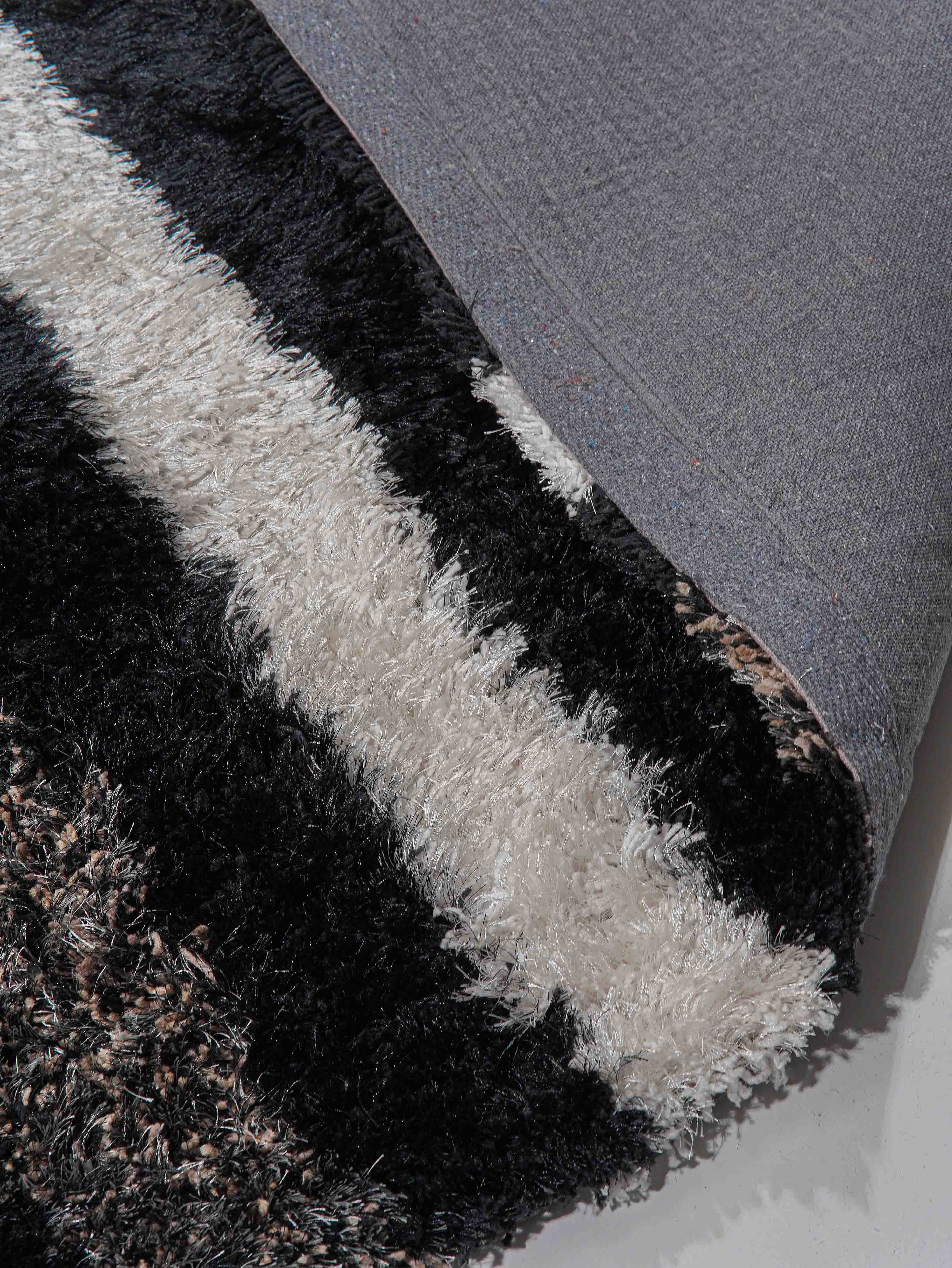 Ekanta Hand Tufted Shag Rug