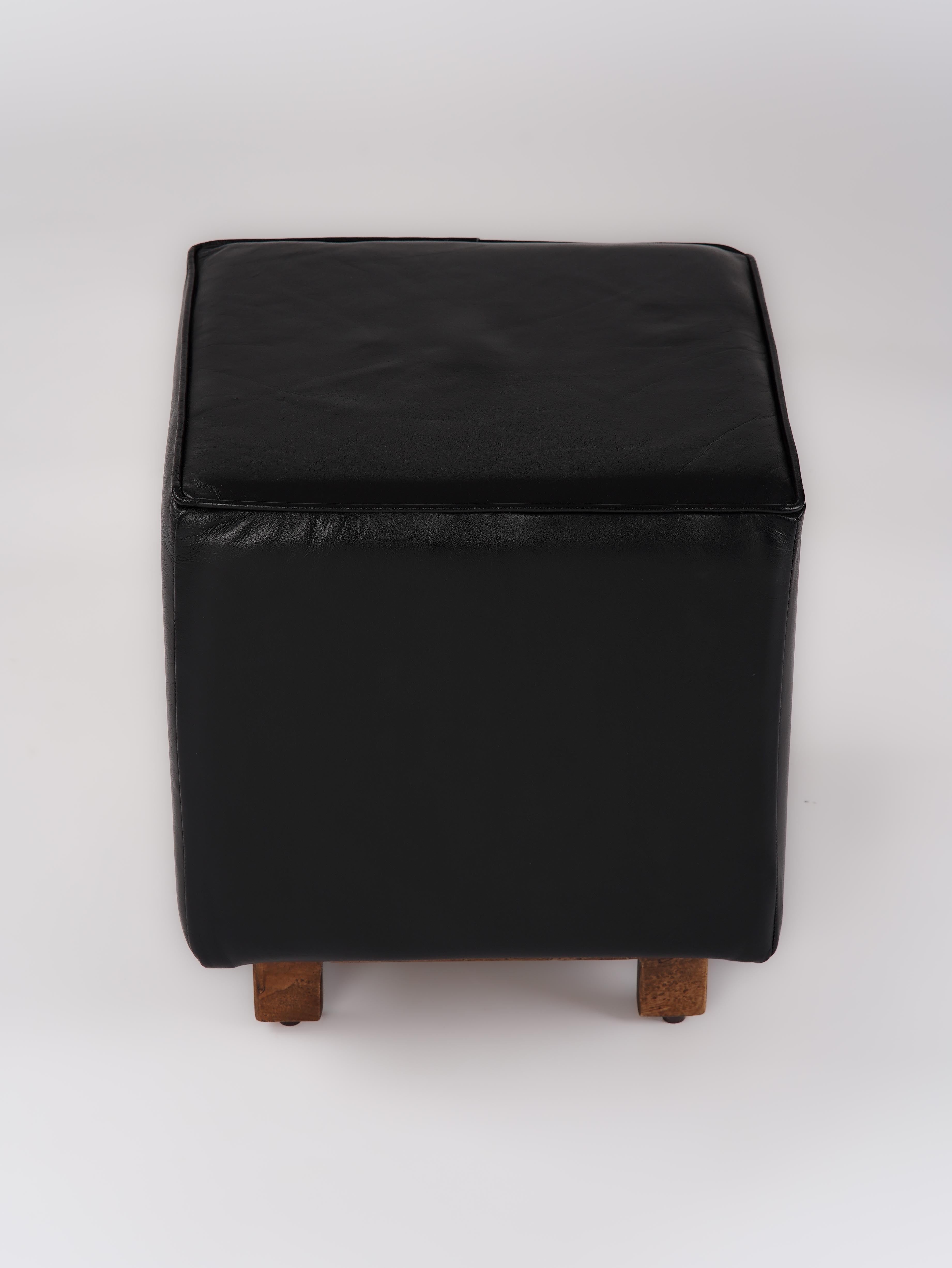 The Esquire Rest – Handcrafted Buffalo Leather Stool | Brown & Black | Wooden Legs | Compact Design