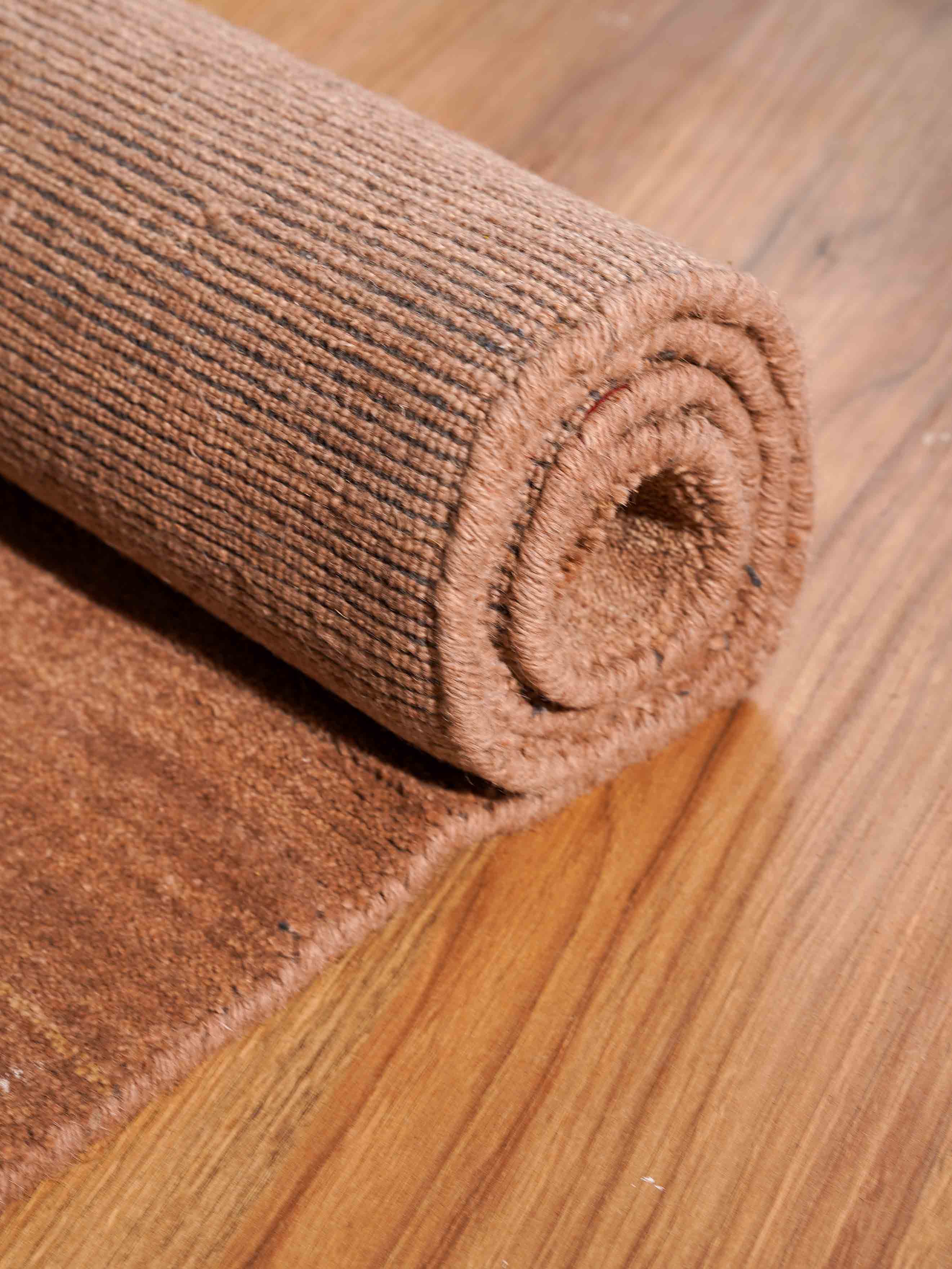 Hugo Hand Knotted Wool Area Rug