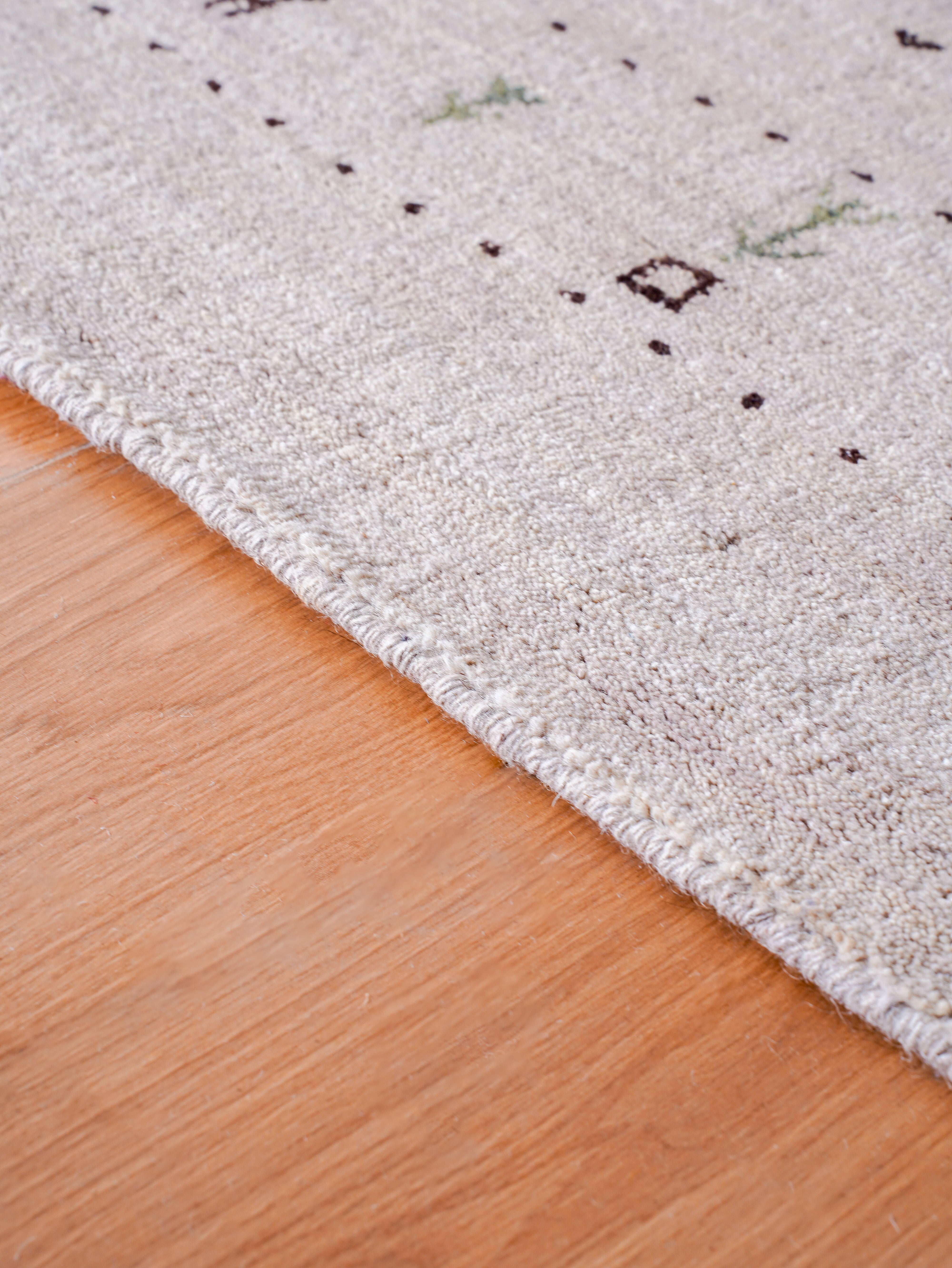 Kian Hand Knotted Wool Area Rug