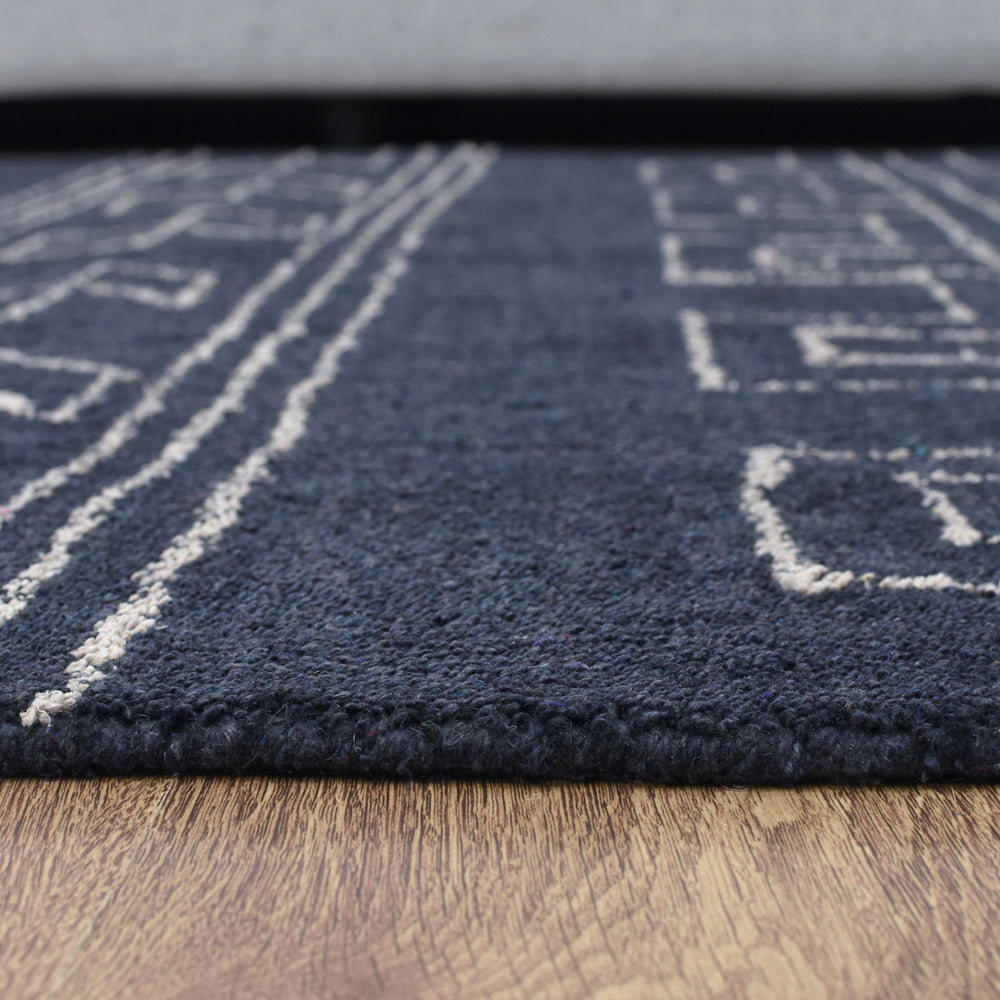 Aarini Hand Knotted Rug
