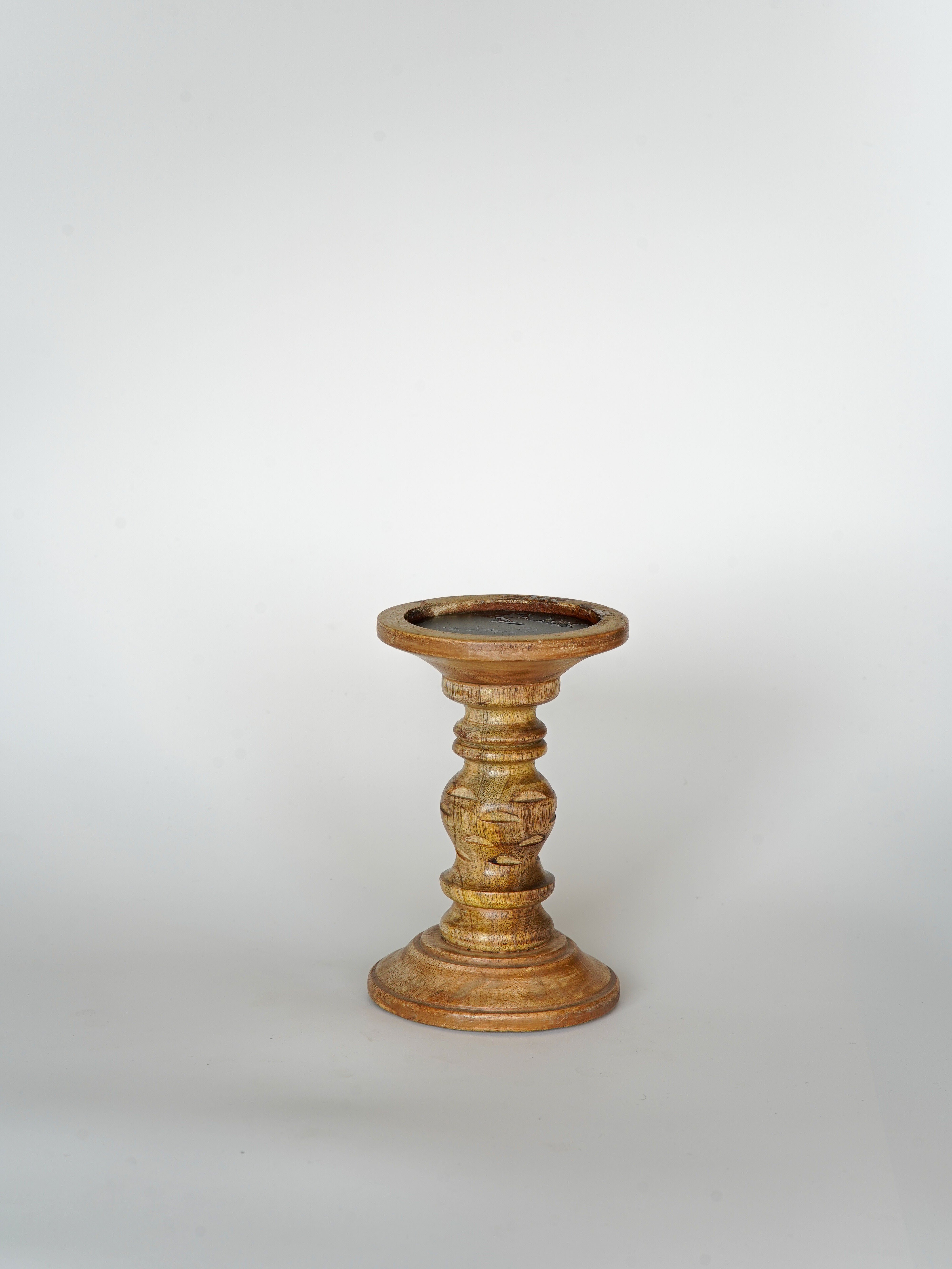 Leafscape Pillar Candle Holder - Medium Burnt