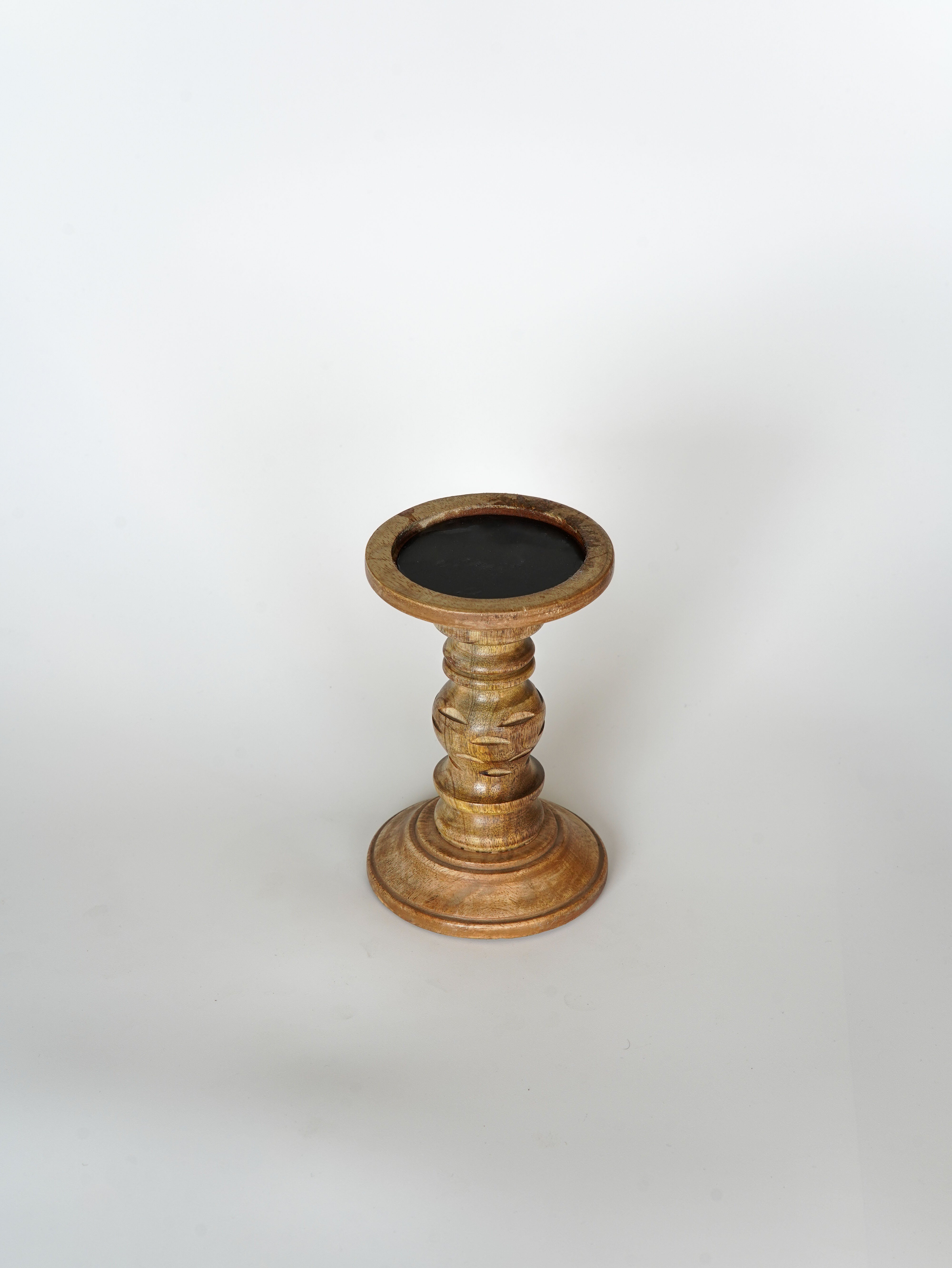 Leafscape Pillar Candle Holder - Medium Burnt