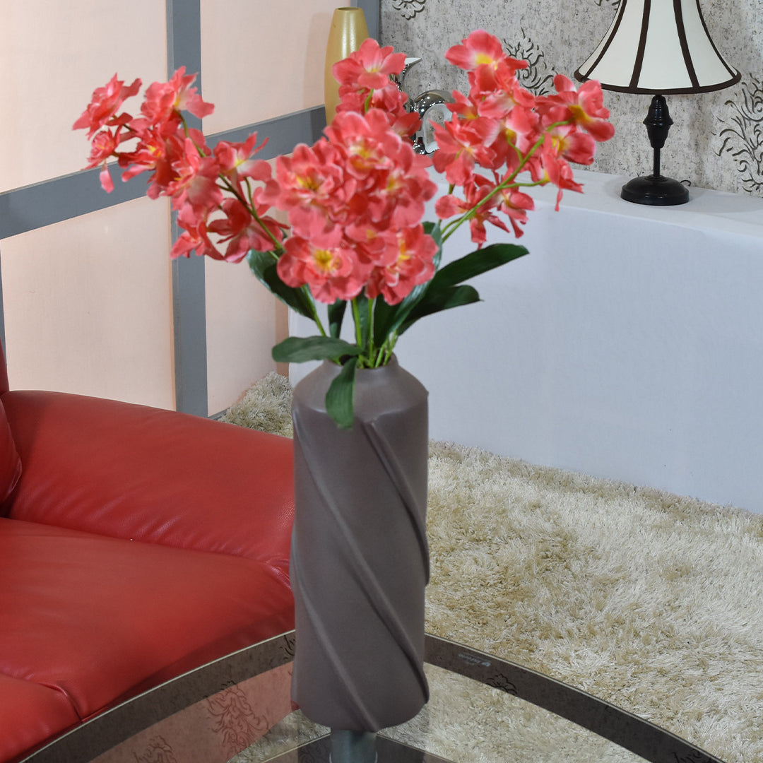 Eco-Friendly Handmade Aluminium Geometric Chocolate Cylinder Vase For Indoor & Outdoor Use