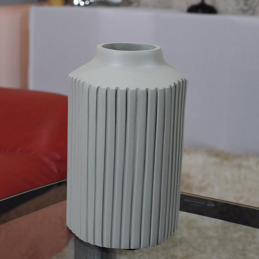 Eco-Friendly Handmade Aluminum Geometric Ivory Cylinder Vase For Indoor & Outdoor Use
