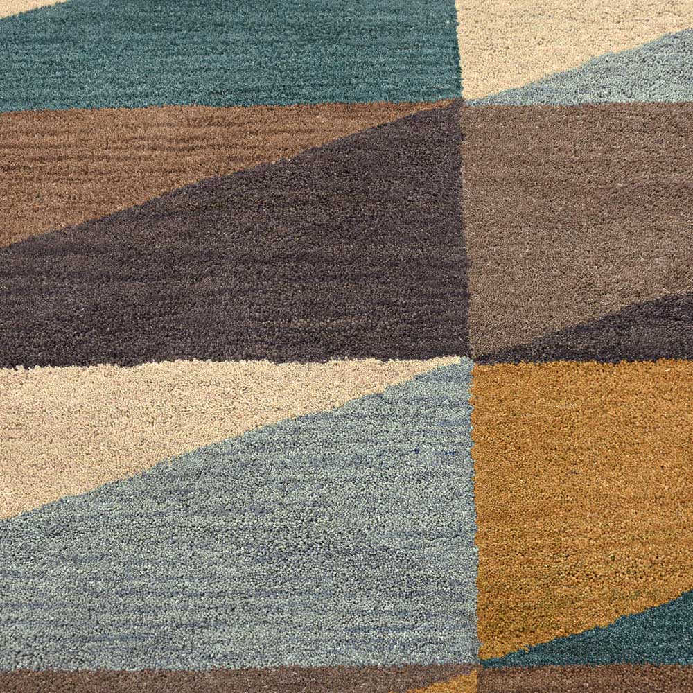 GeoM Hand Tufted Rug