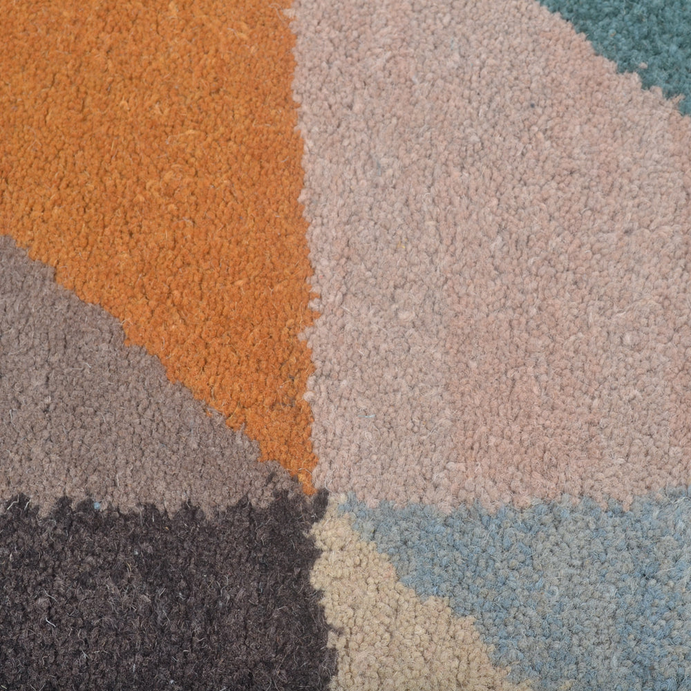 GeoM Hand Tufted Rug