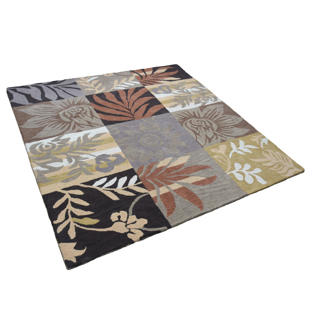 Wyrah Hand Tufted Wool Area Rug